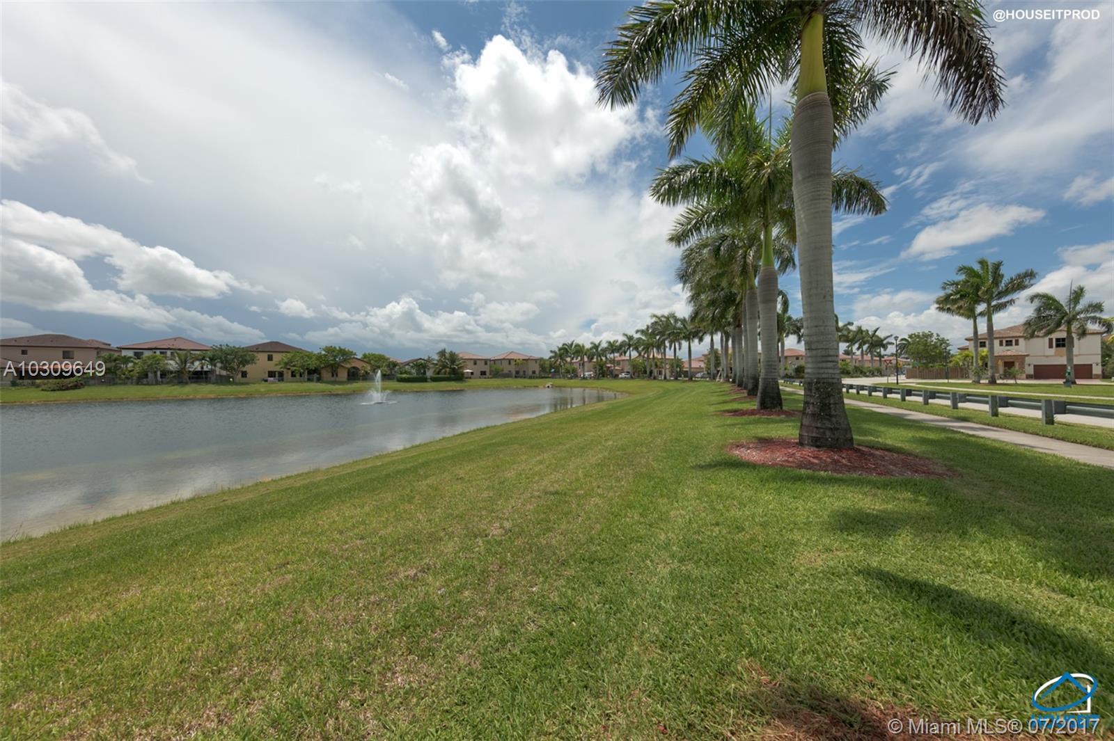 ENCLAVE AT BLACK POINT MA - Residential