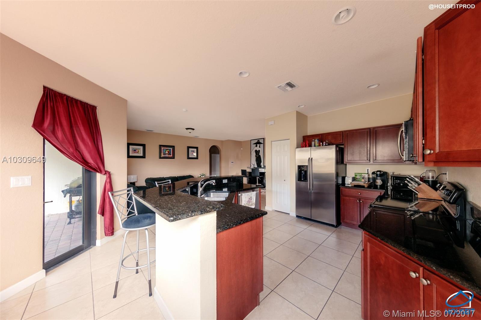 ENCLAVE AT BLACK POINT MA - Residential