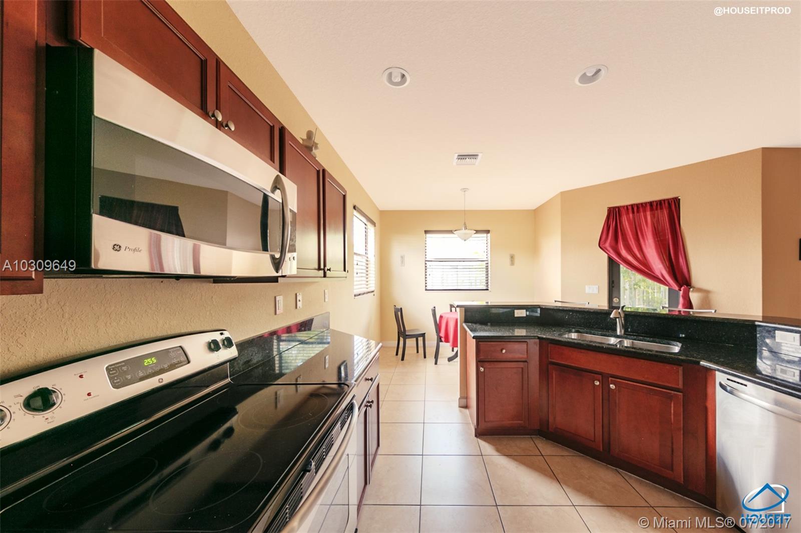 ENCLAVE AT BLACK POINT MA - Residential