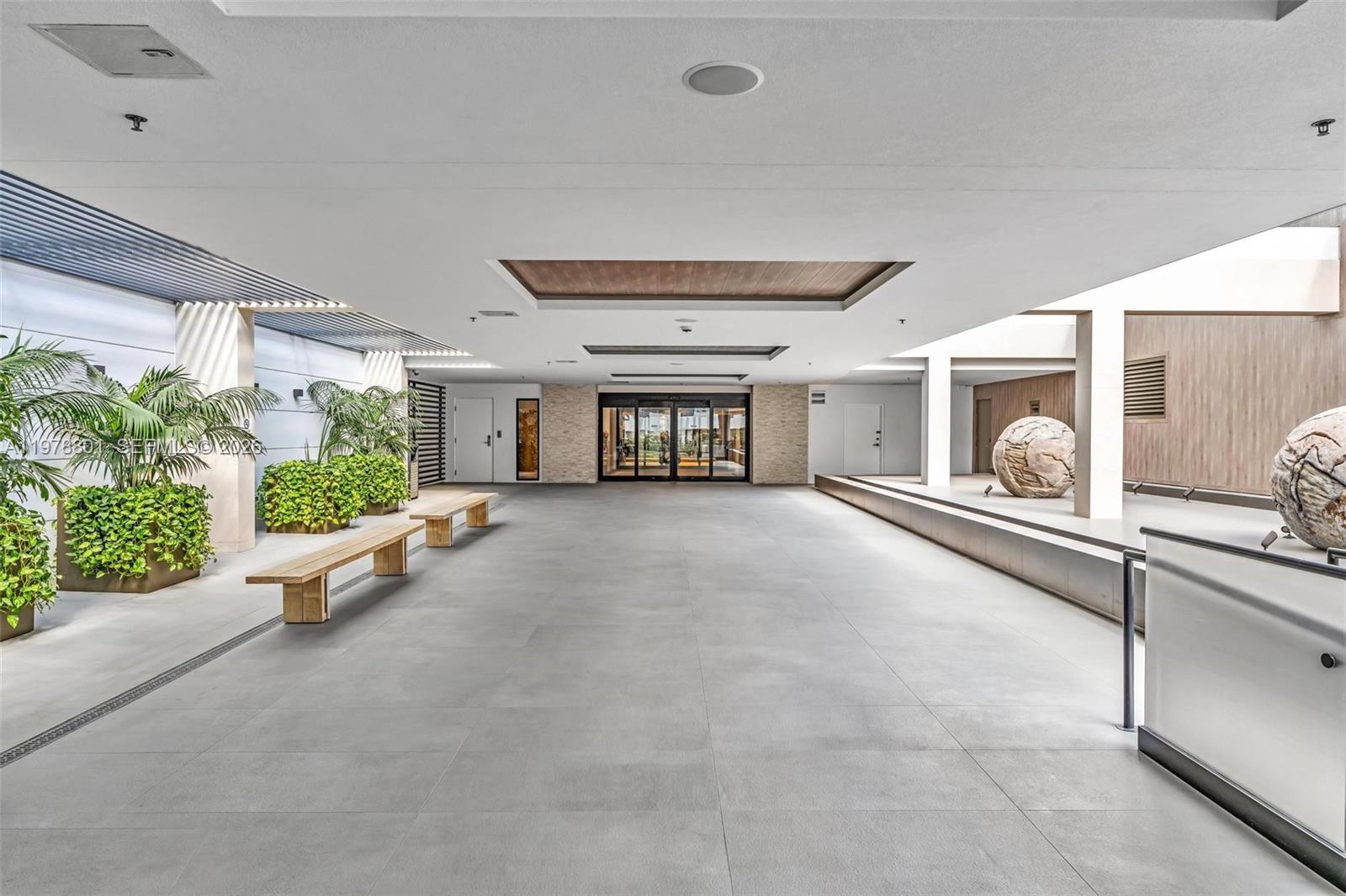 RONEY PALACE CONDO - Residential