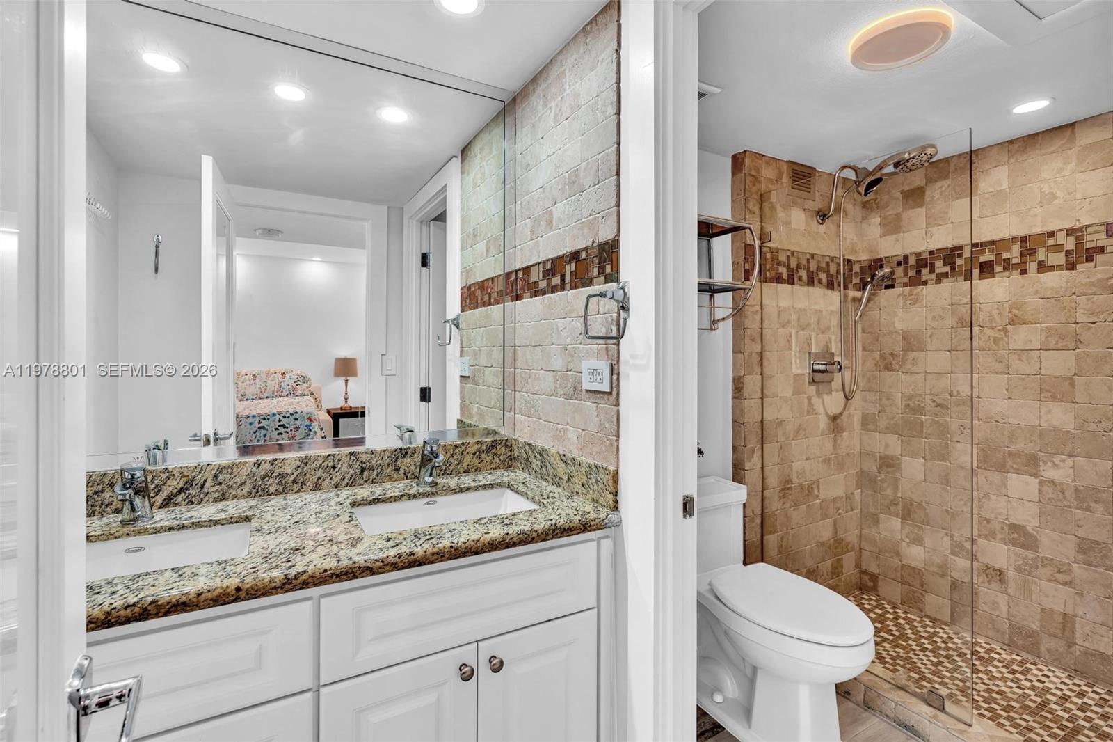 RONEY PALACE CONDO - Residential