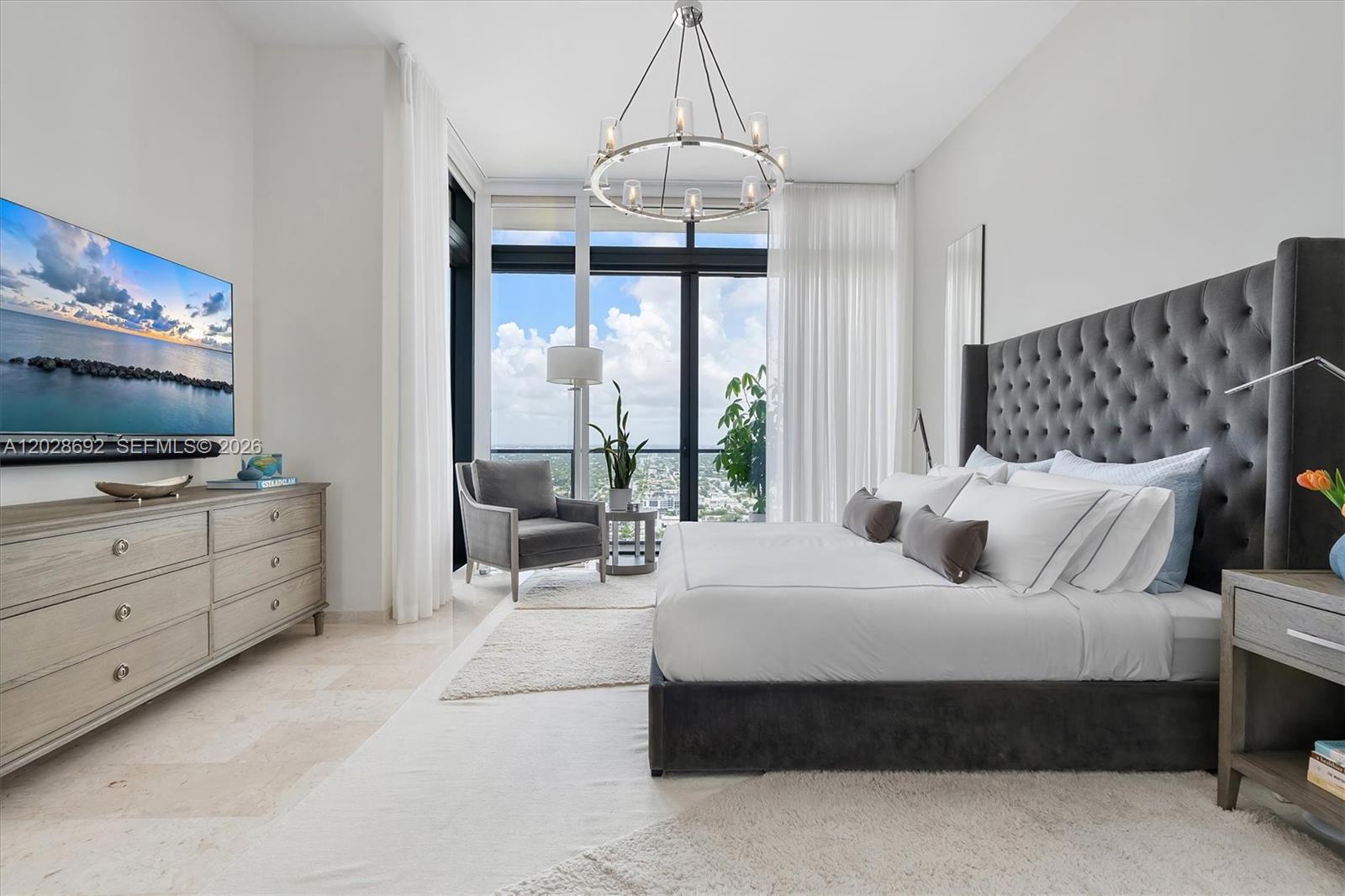 RISE CONDO - Residential