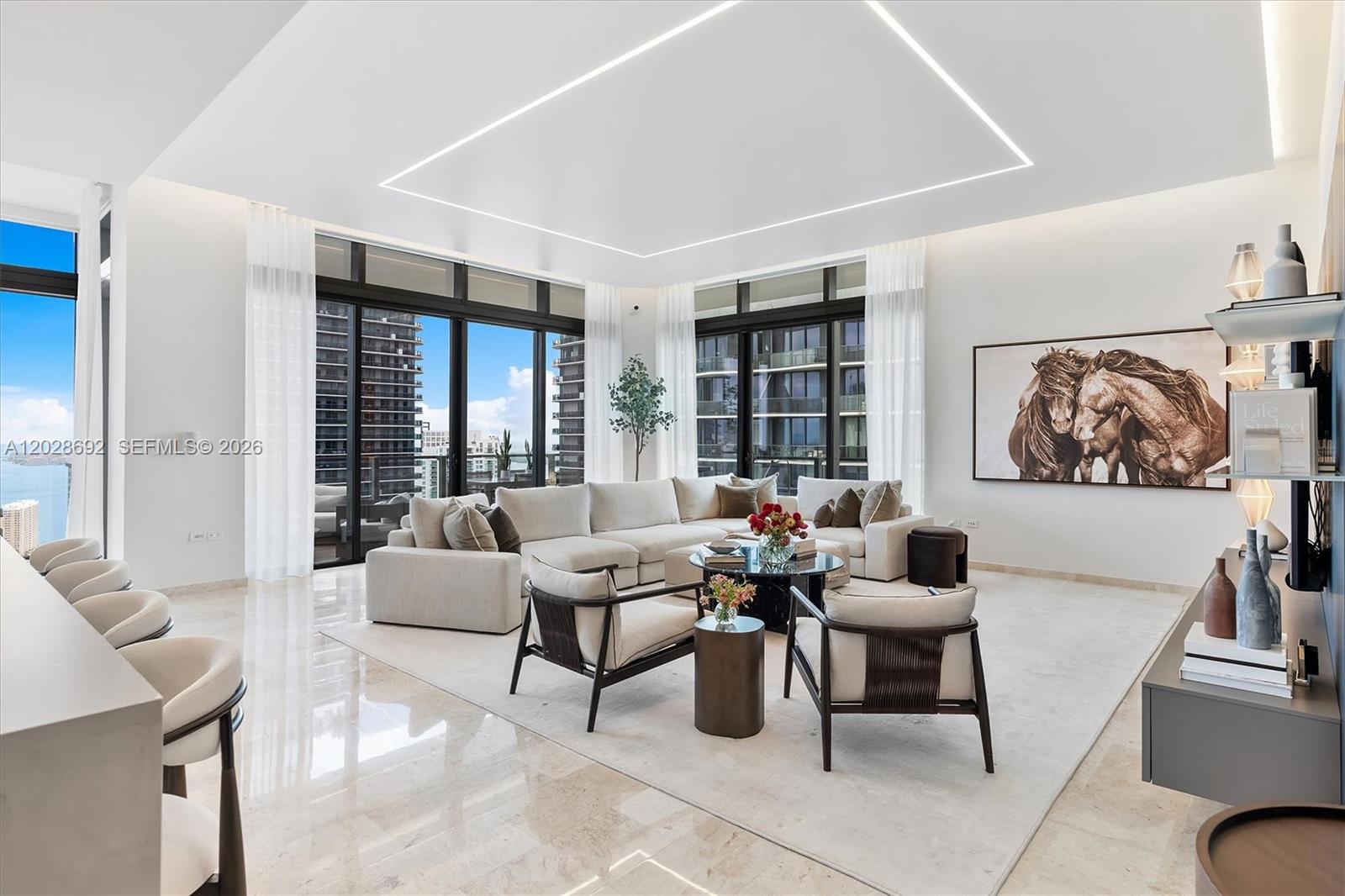 RISE CONDO - Residential