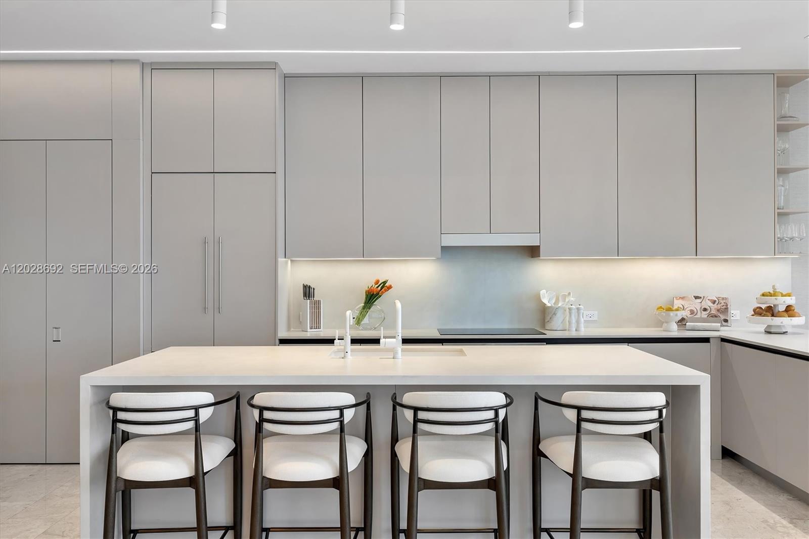 RISE CONDO - Residential