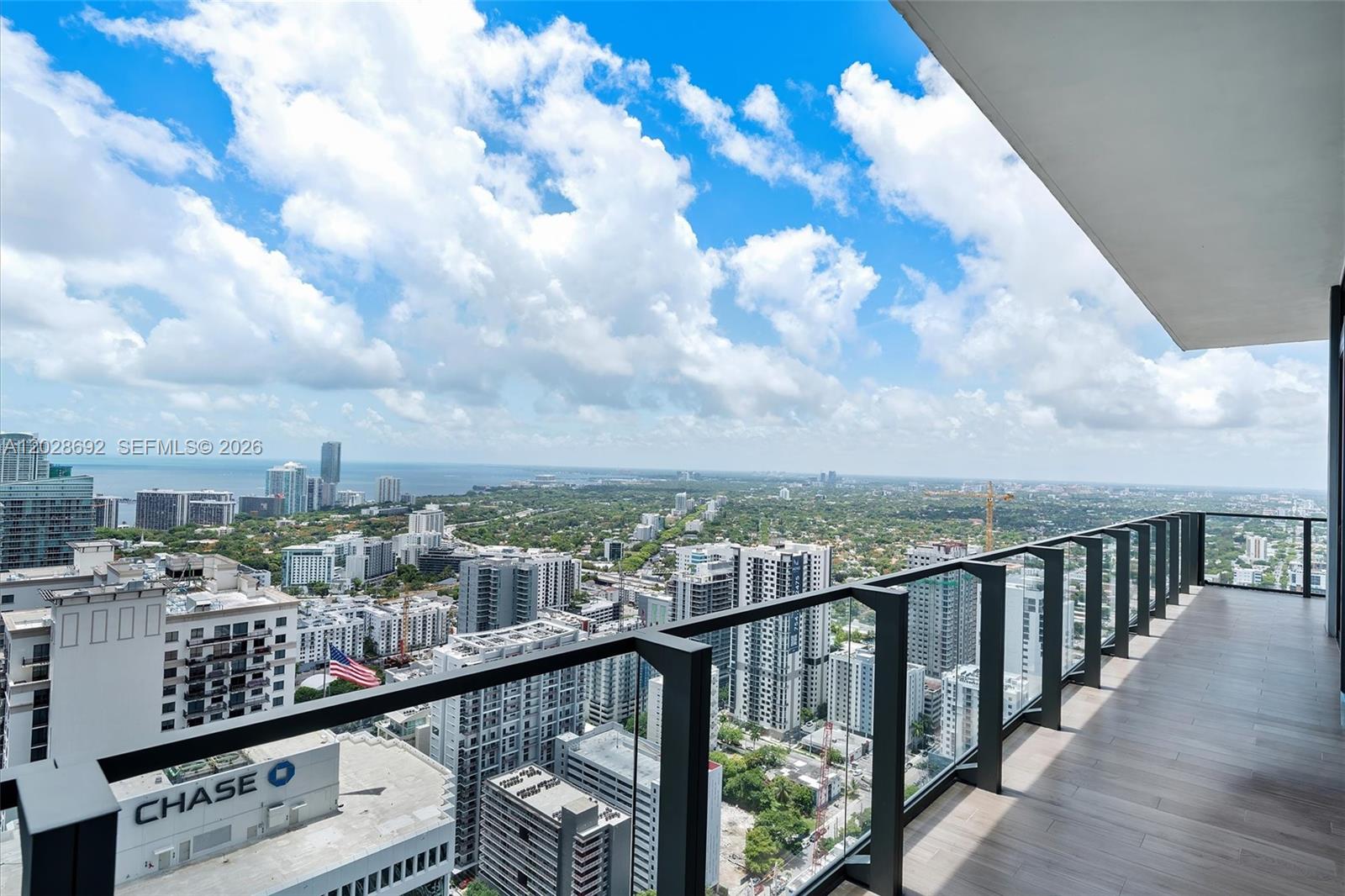 RISE CONDO - Residential