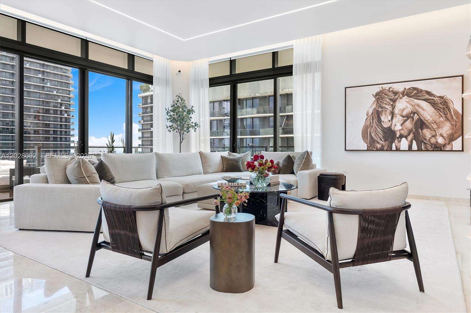 RISE CONDO - Residential
