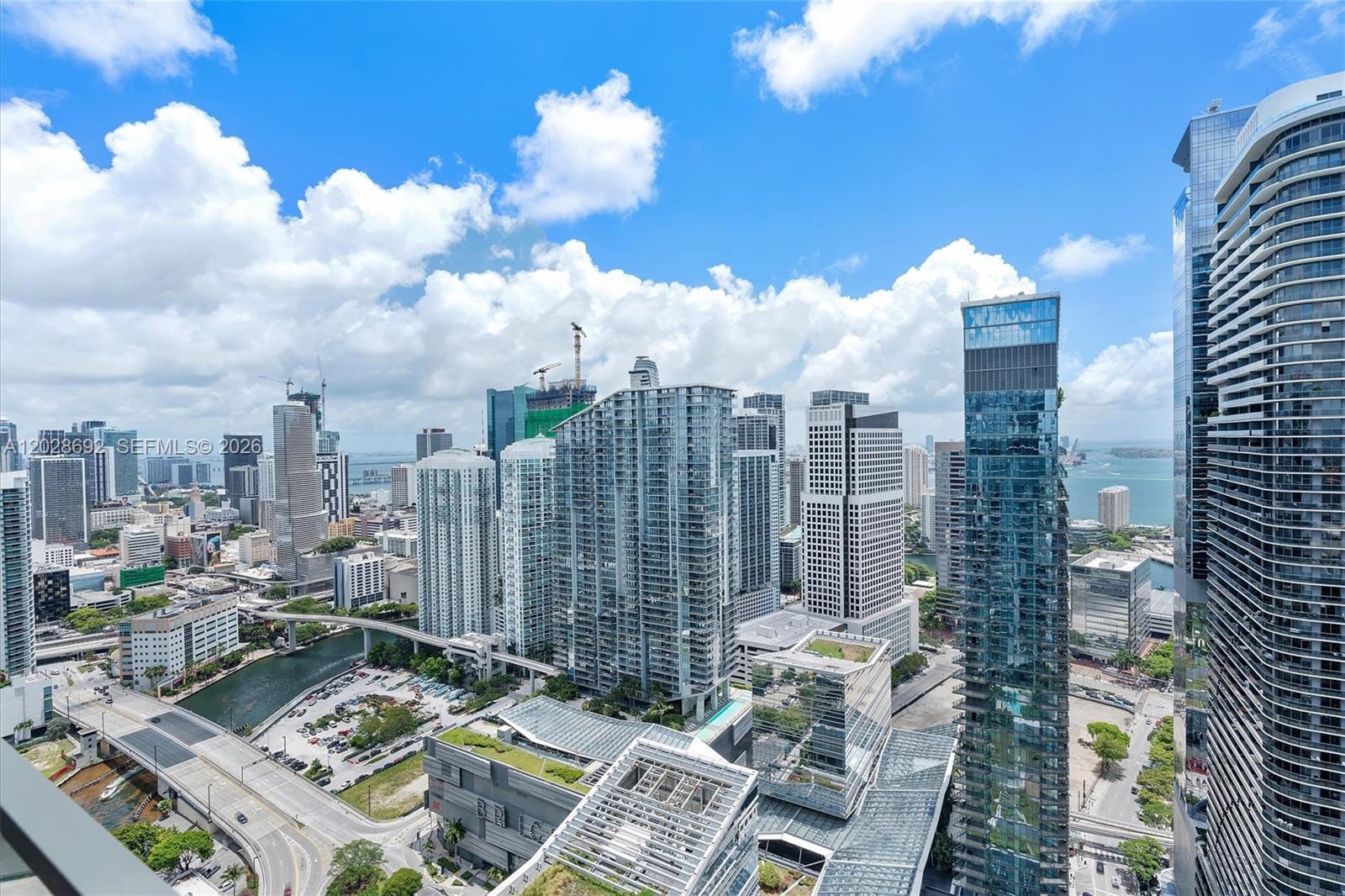 RISE CONDO - Residential