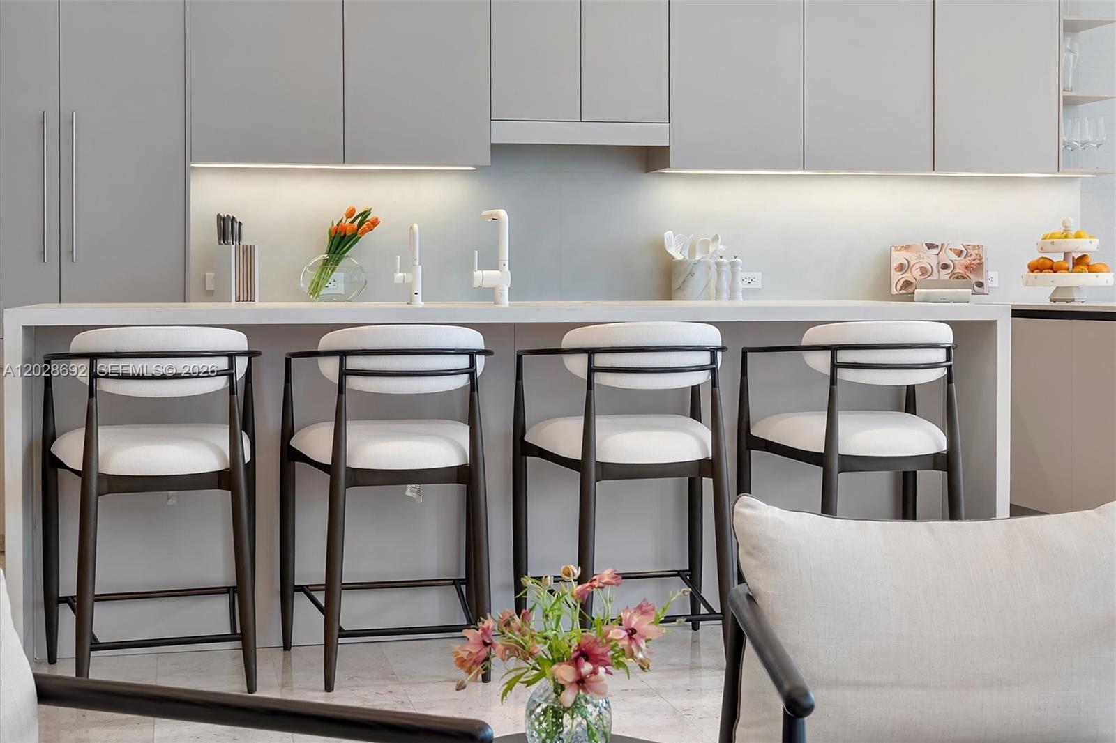 RISE CONDO - Residential