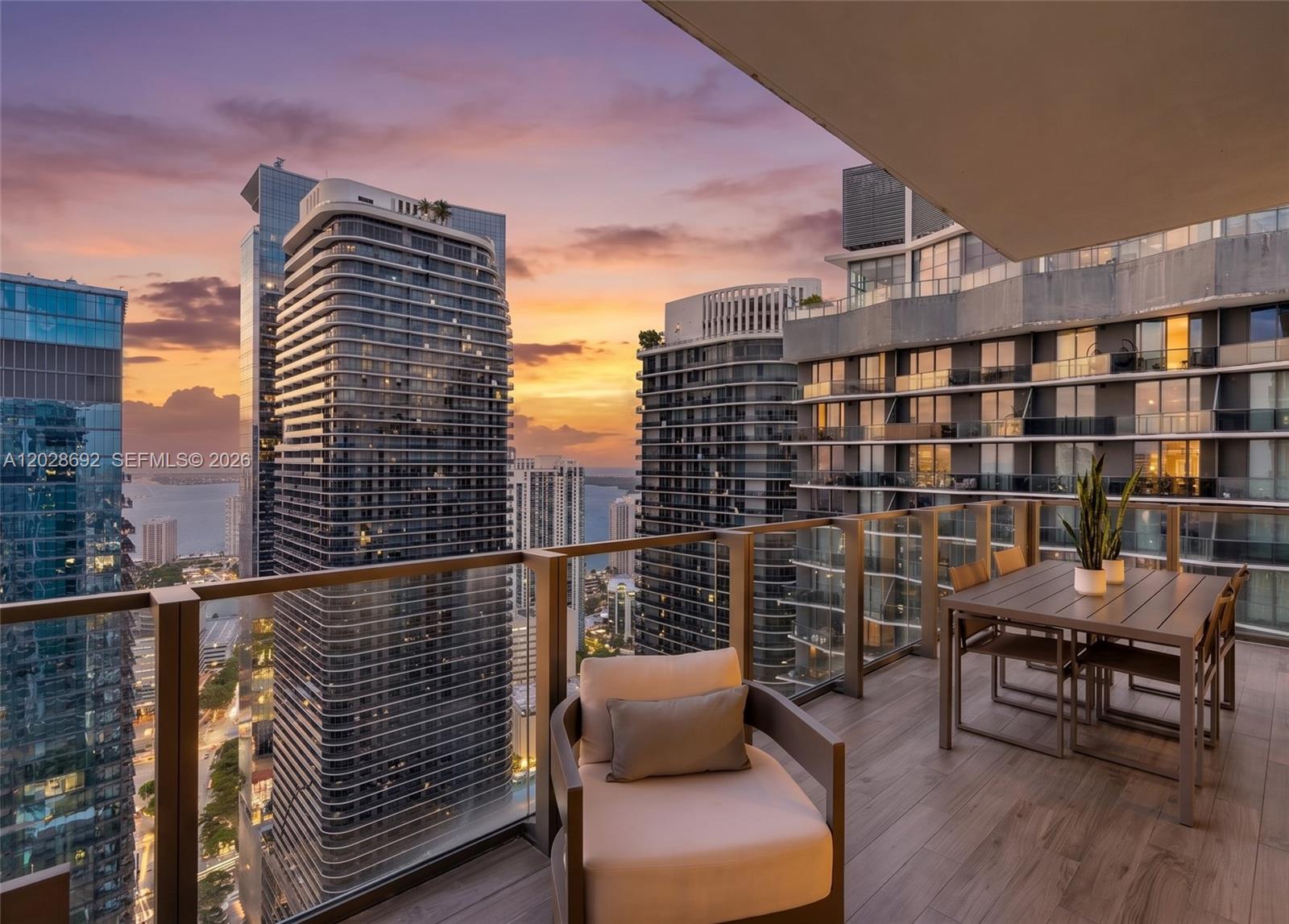 RISE CONDO - Residential