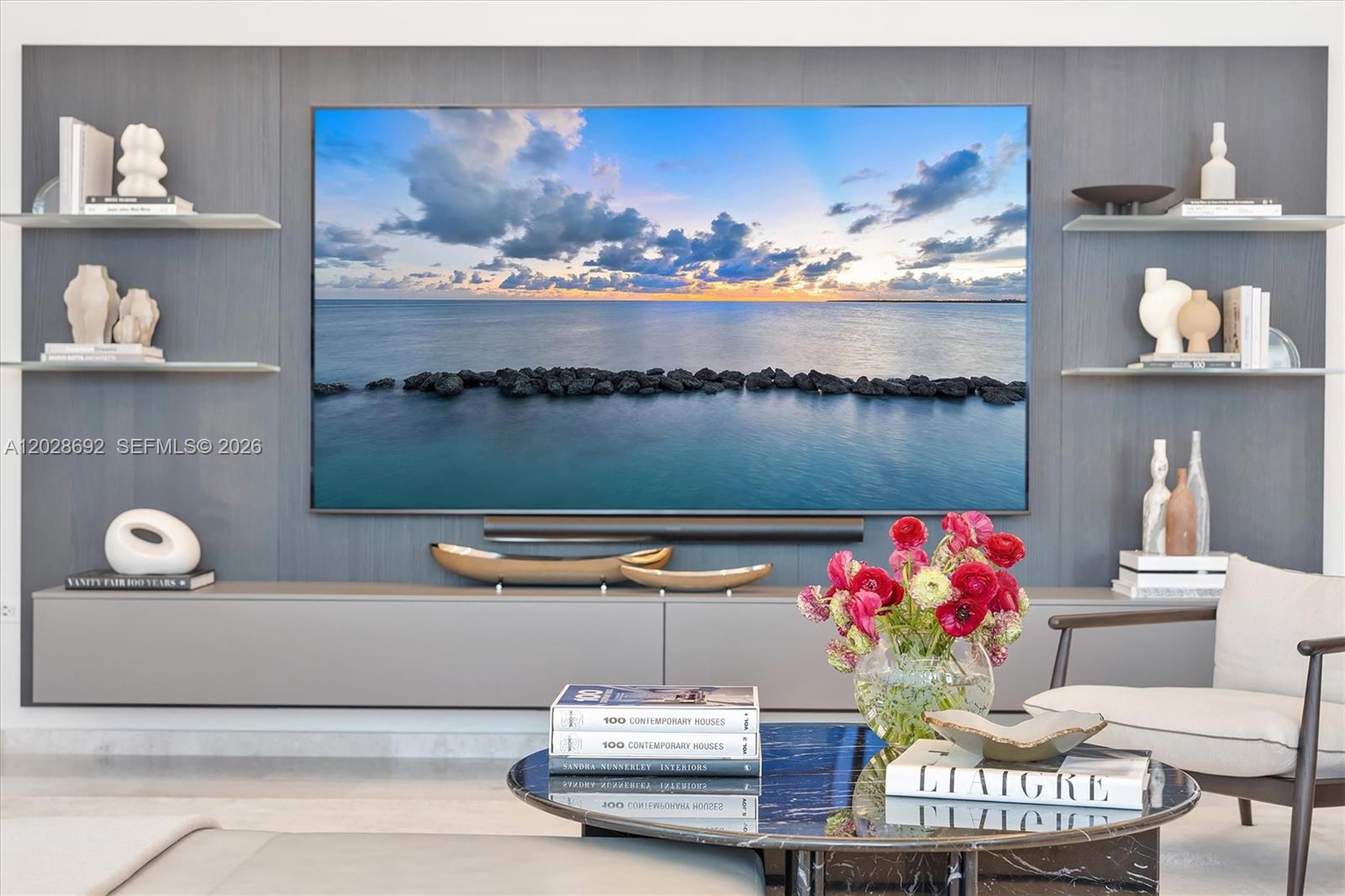 RISE CONDO - Residential