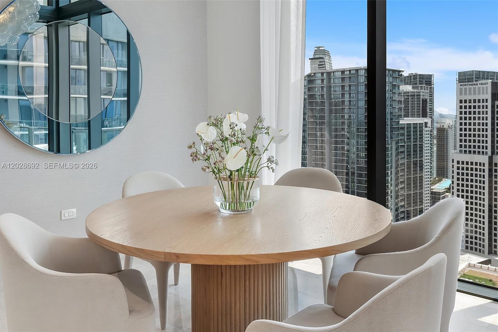 RISE CONDO - Residential