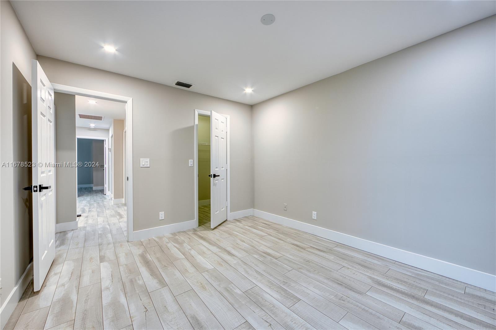 VILLAS OF OCEAN DUNES - Residential