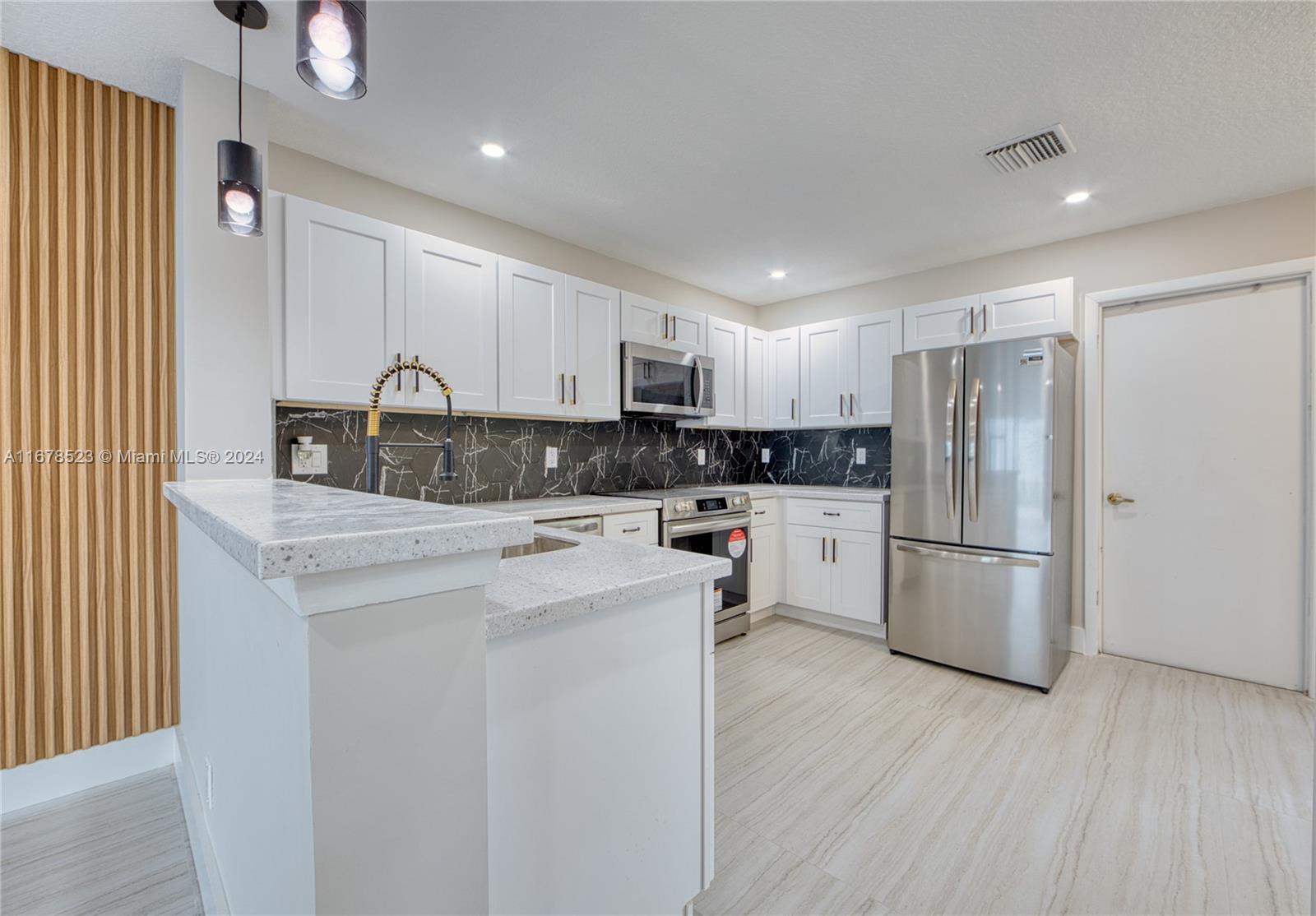 VILLAS OF OCEAN DUNES - Residential