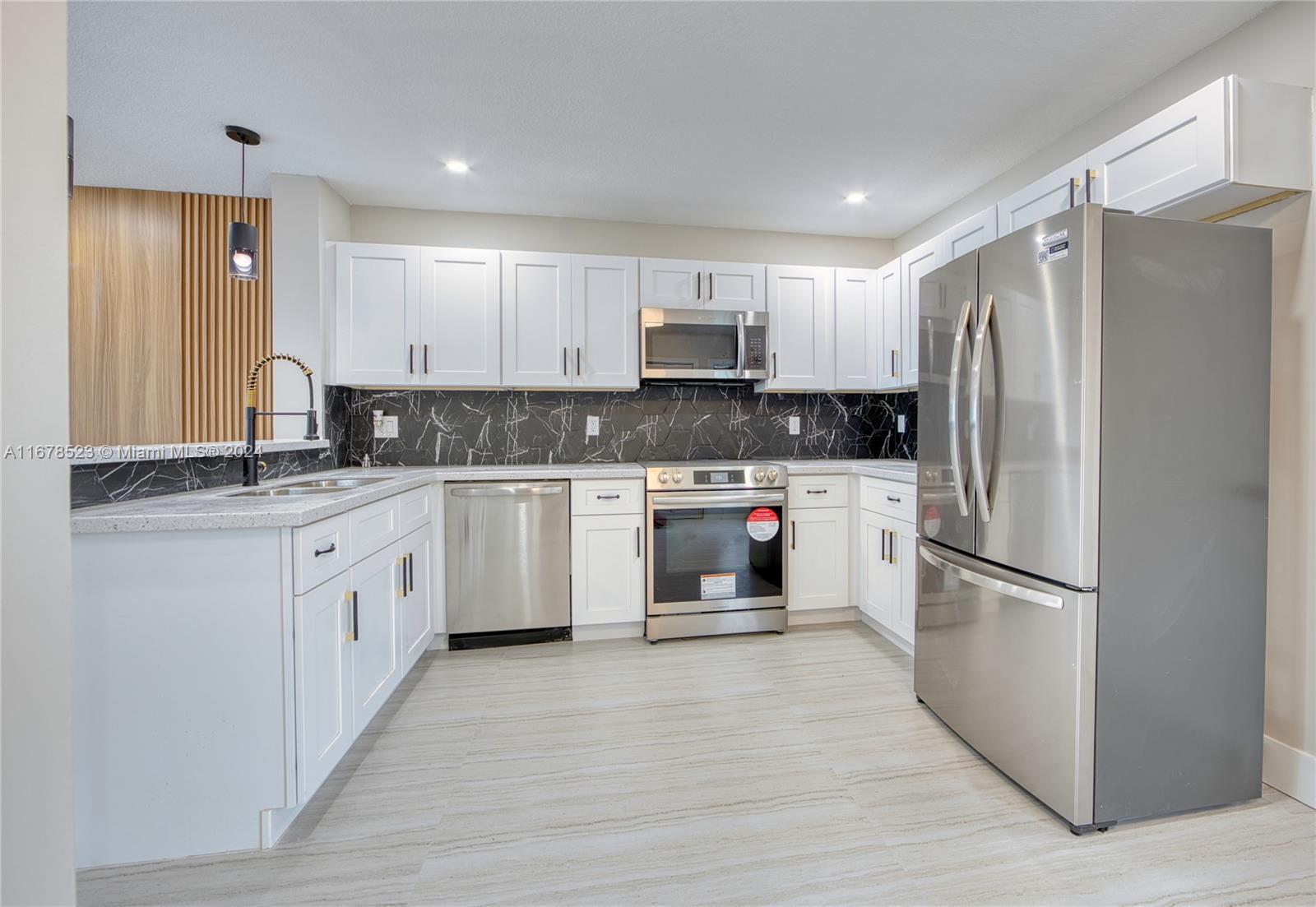 VILLAS OF OCEAN DUNES - Residential