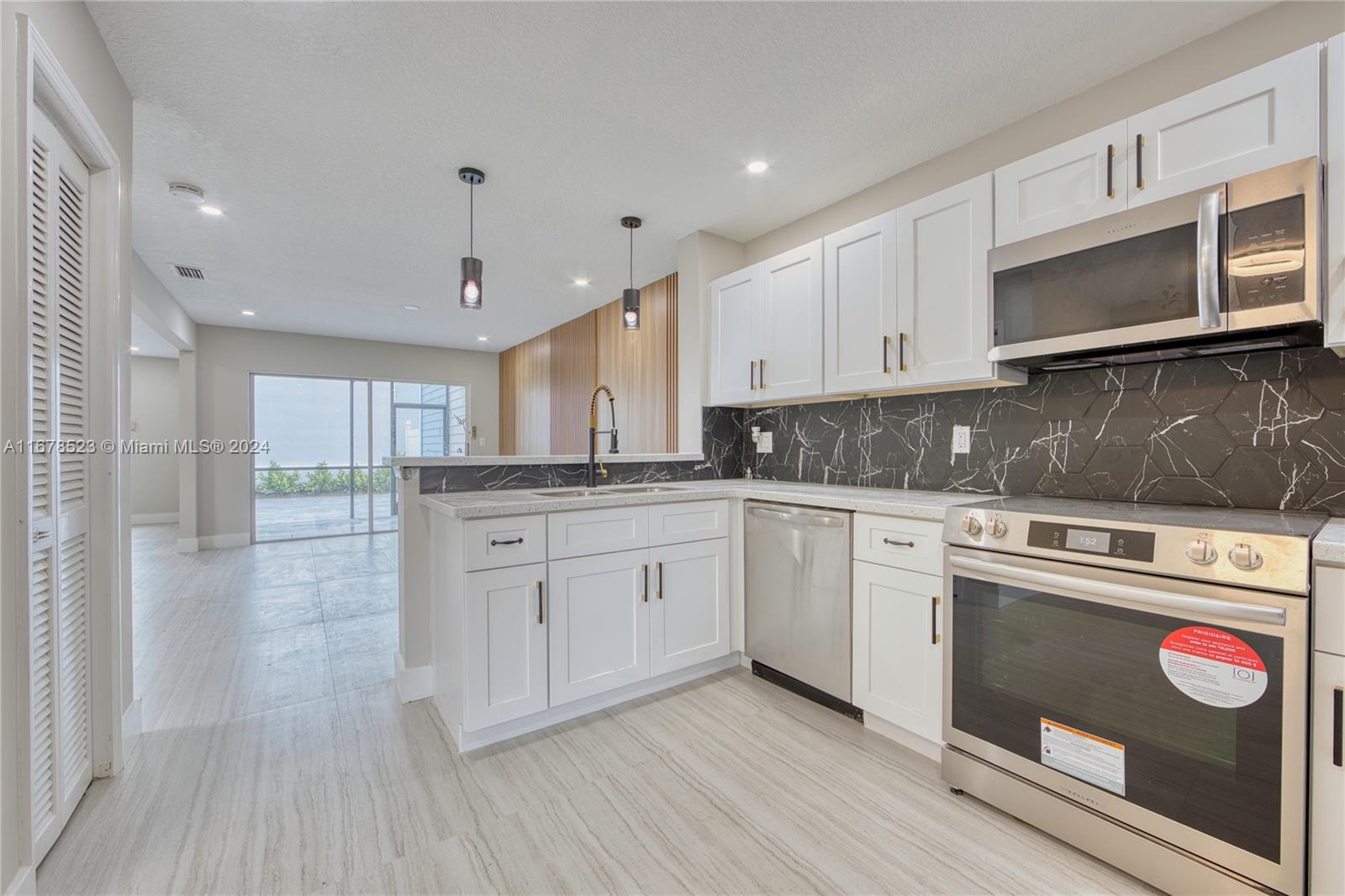 VILLAS OF OCEAN DUNES - Residential