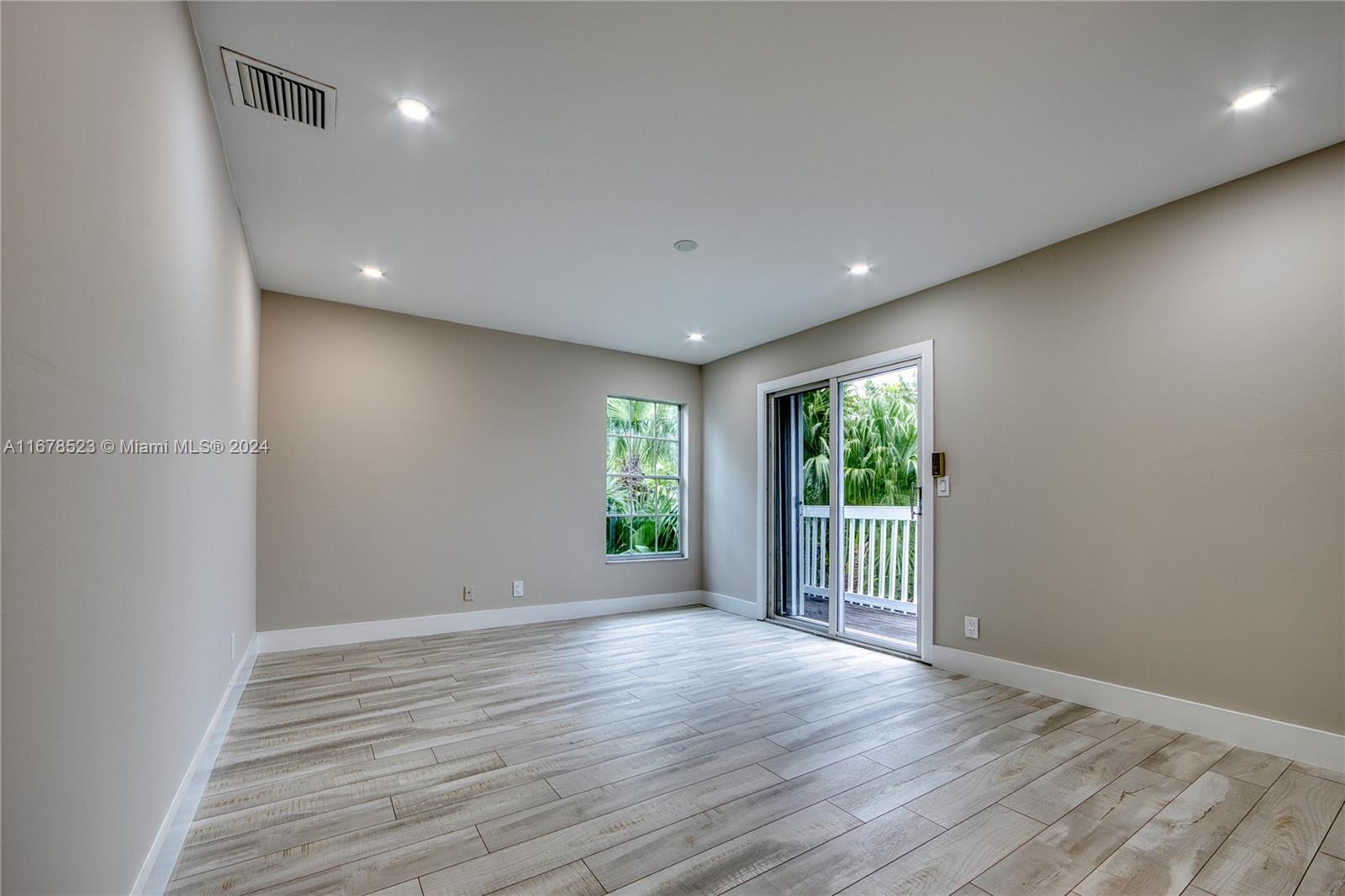 VILLAS OF OCEAN DUNES - Residential