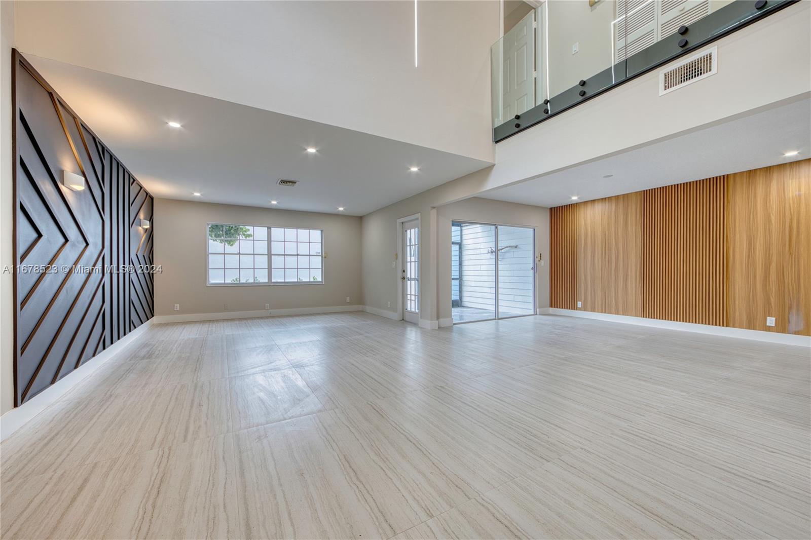 VILLAS OF OCEAN DUNES - Residential