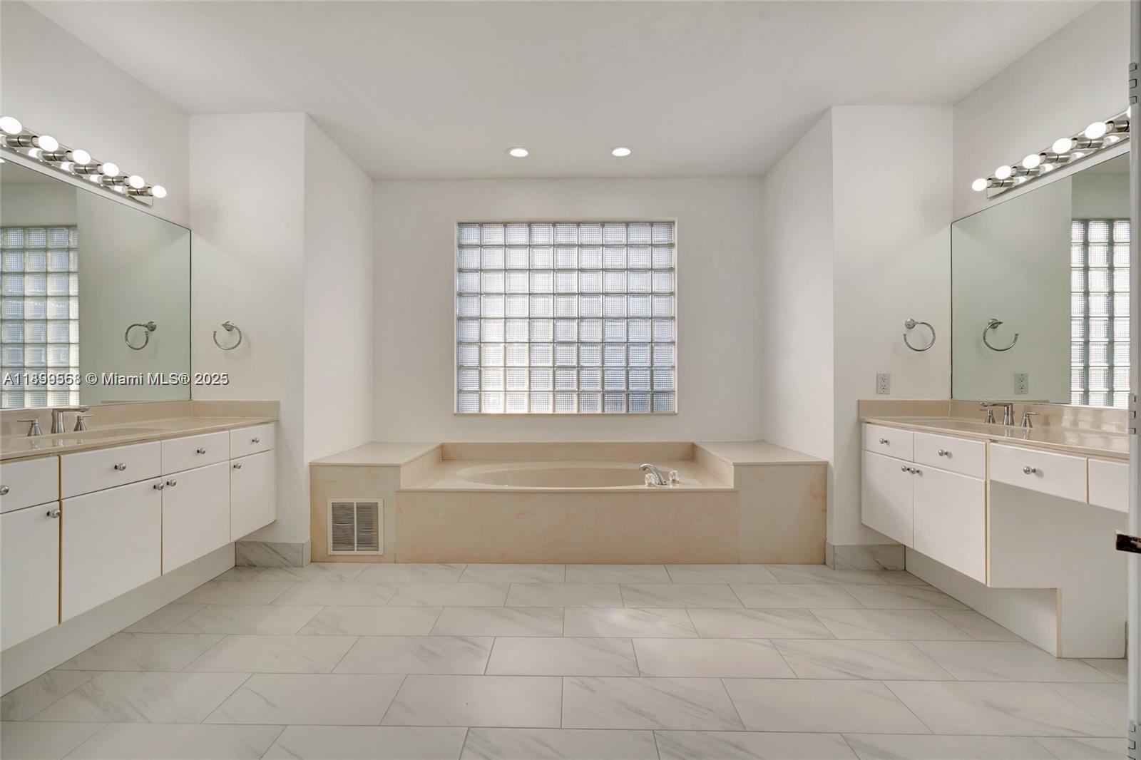 Weston Hills - SECTOR 7 - Residential Lease