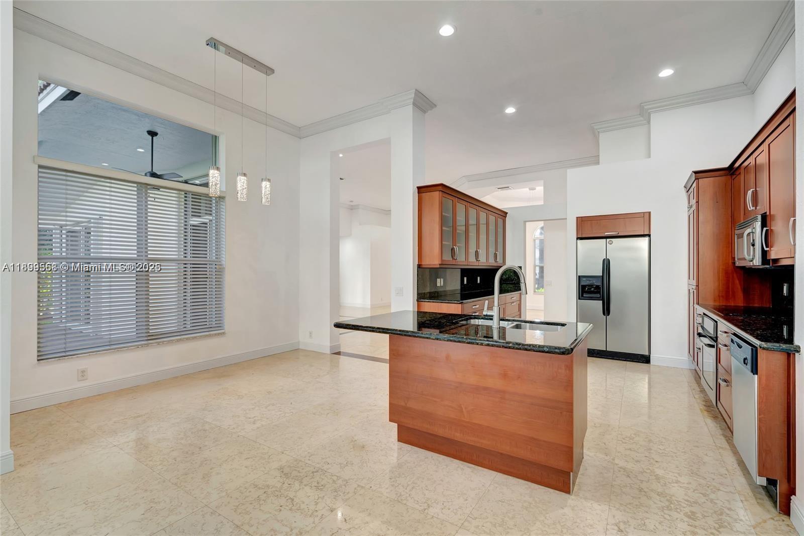 Weston Hills - SECTOR 7 - Residential Lease