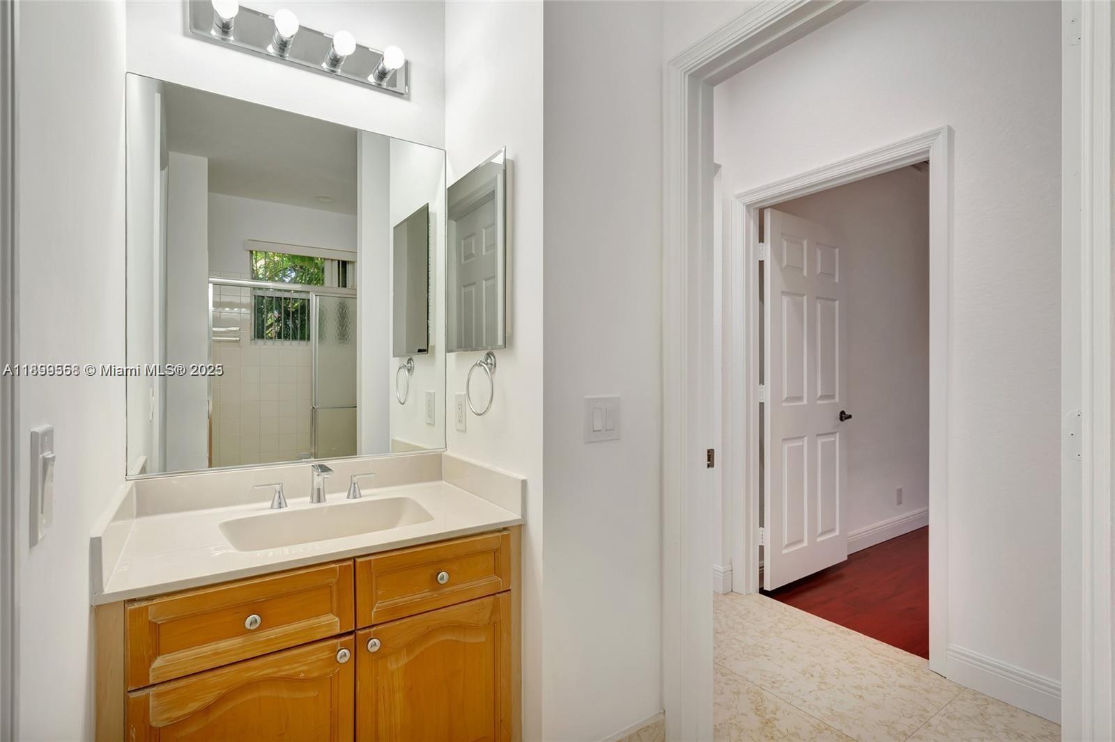 Weston Hills - SECTOR 7 - Residential Lease