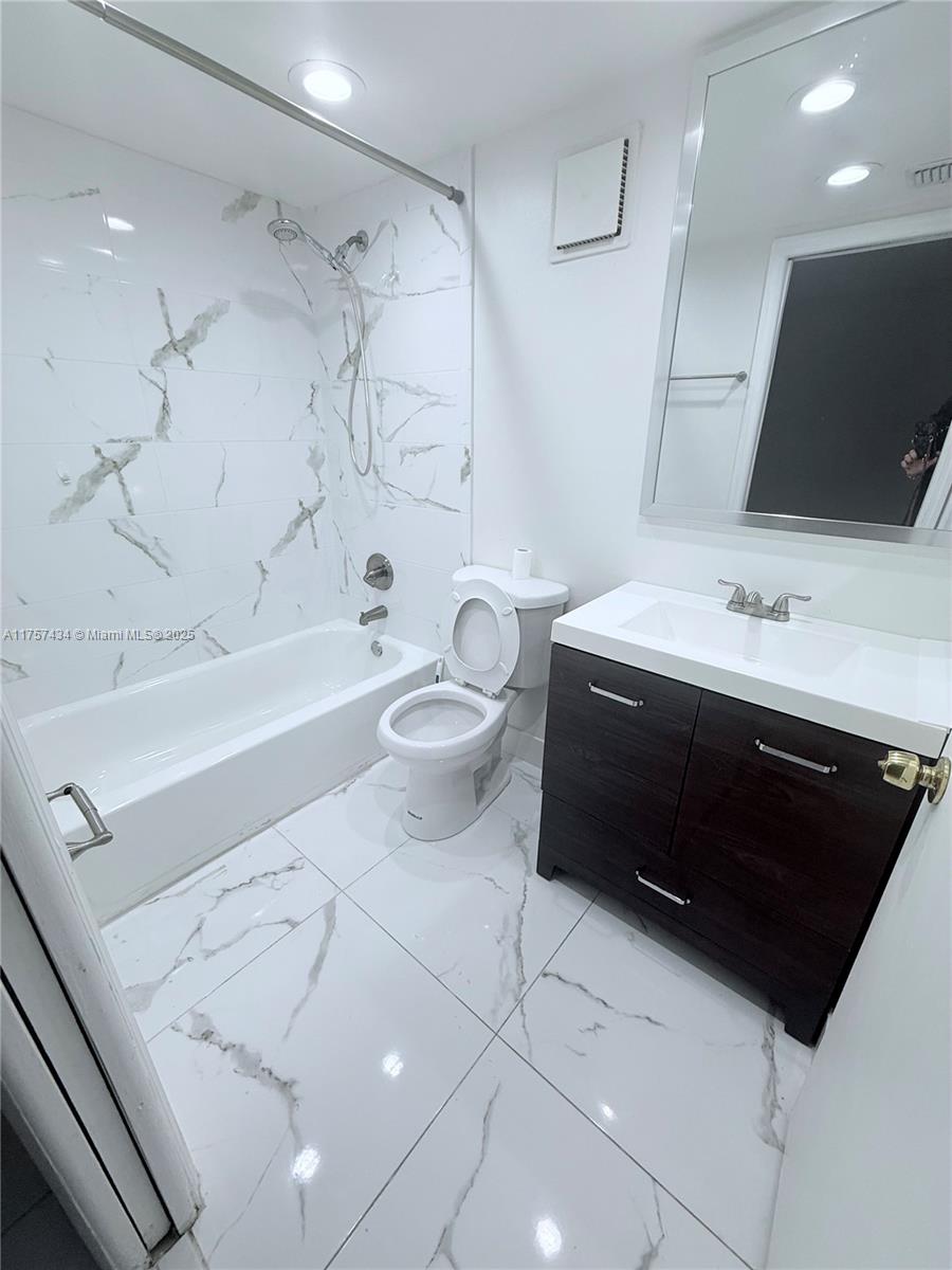 Property for Sale at 10835 Sw 112th Ave 206, Miami, Broward County, Florida - Bedrooms: 2 
Bathrooms: 2  - $319,000