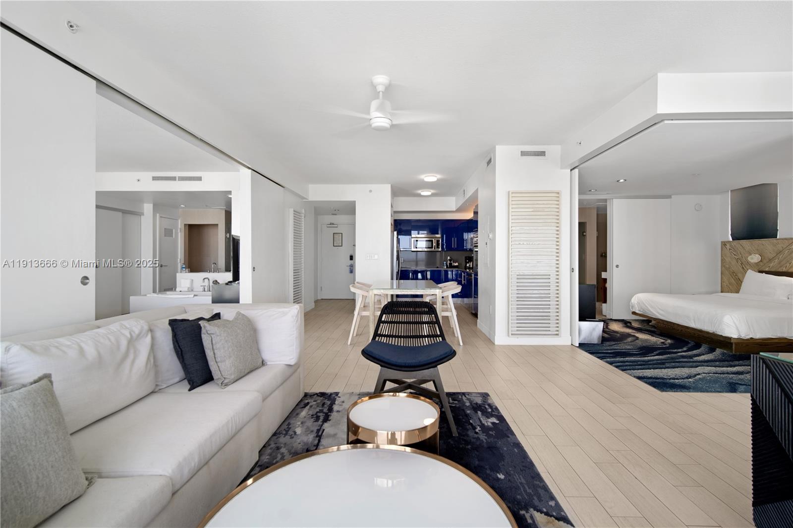 FORT LAUDERDALE RESIDENCE - Residential Lease