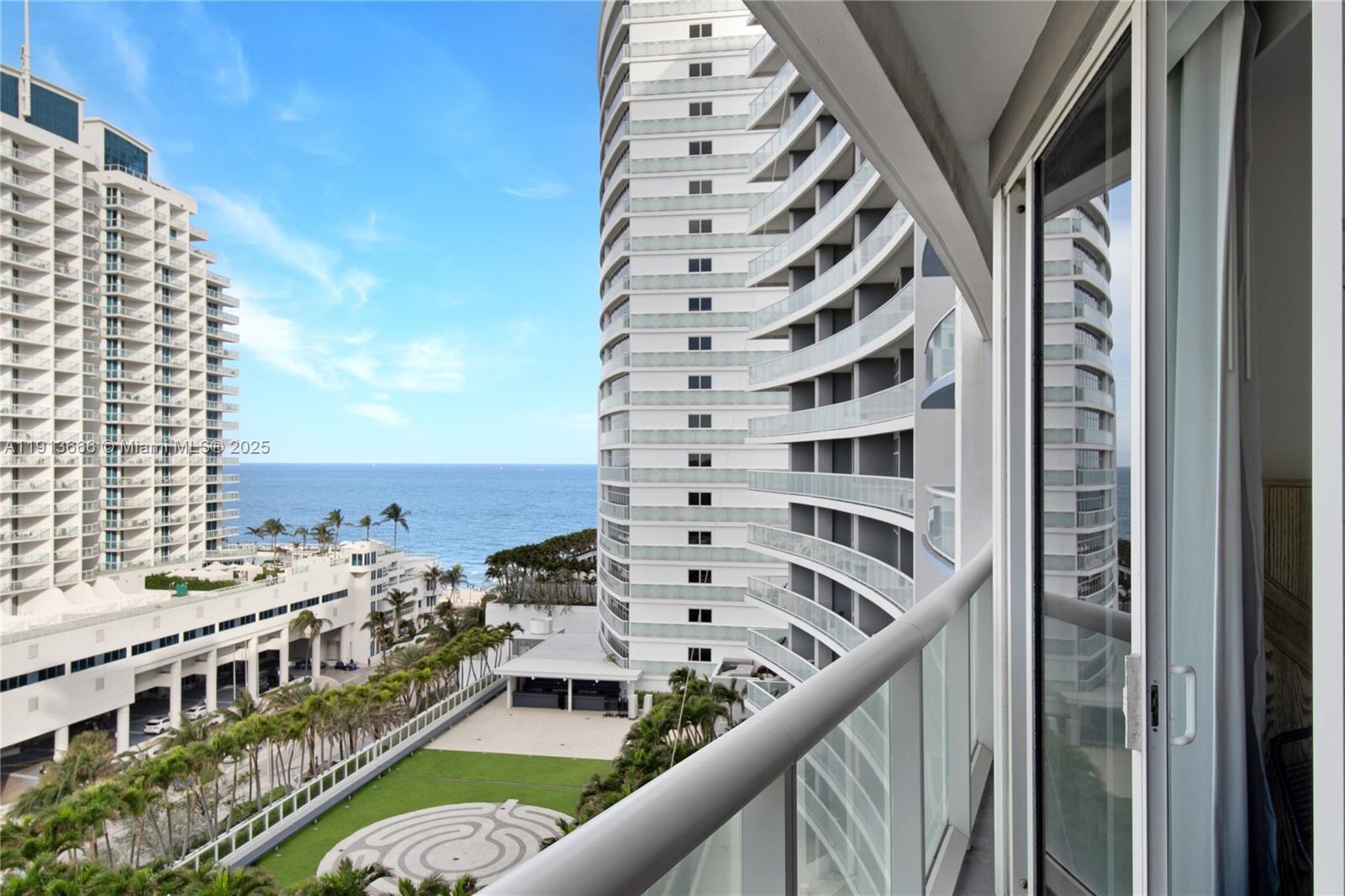 FORT LAUDERDALE RESIDENCE - Residential Lease