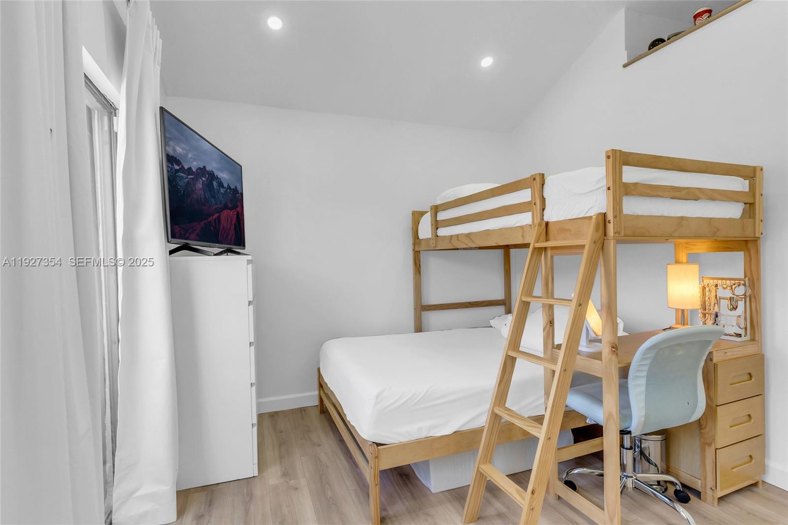 DADELAND COVE SEC 1 - Residential