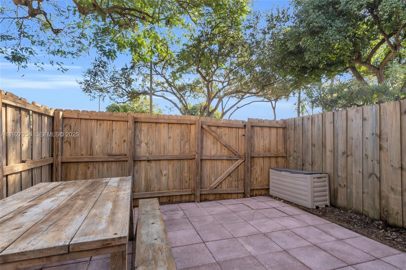 DADELAND COVE SEC 1 - Residential