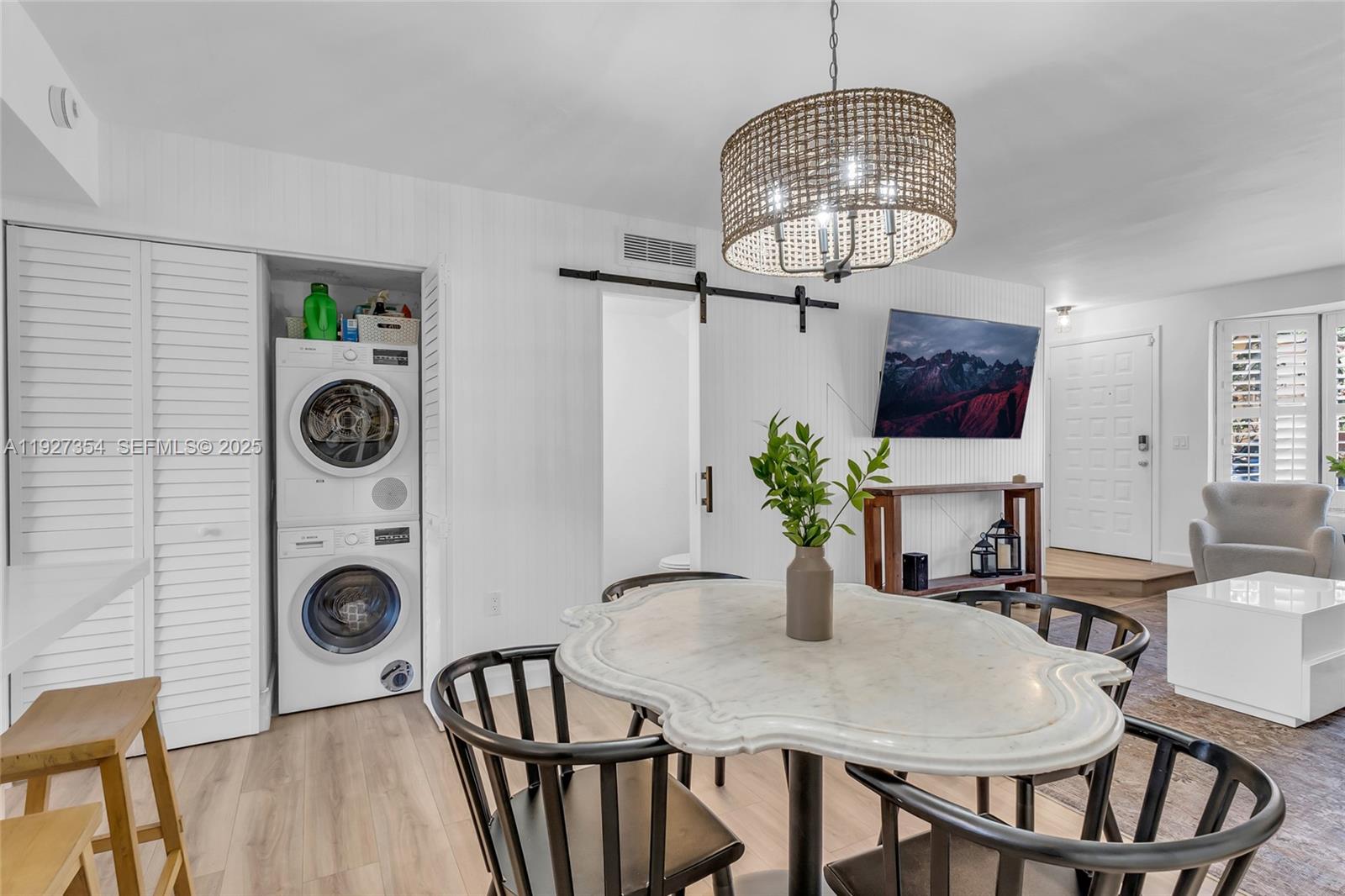 DADELAND COVE SEC 1 - Residential