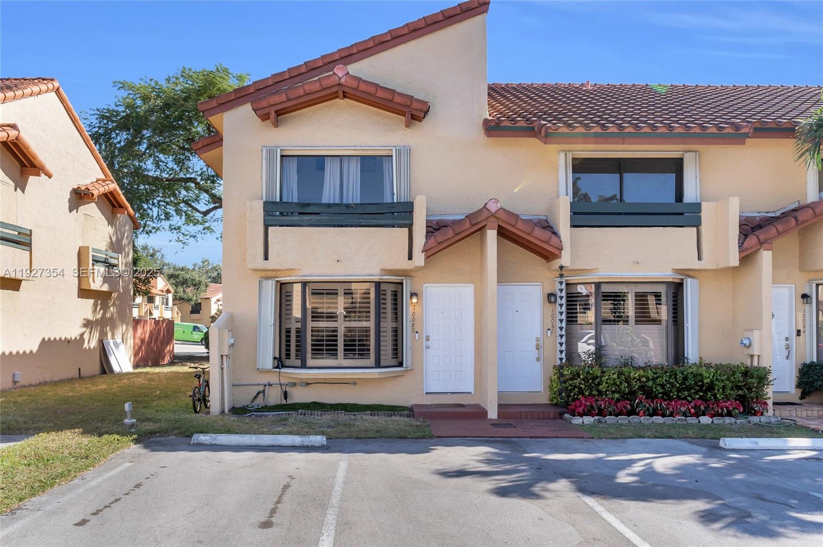 DADELAND COVE SEC 1 - Residential