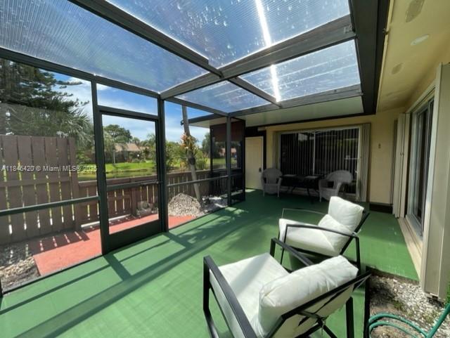 ROYAL WOODS - Residential