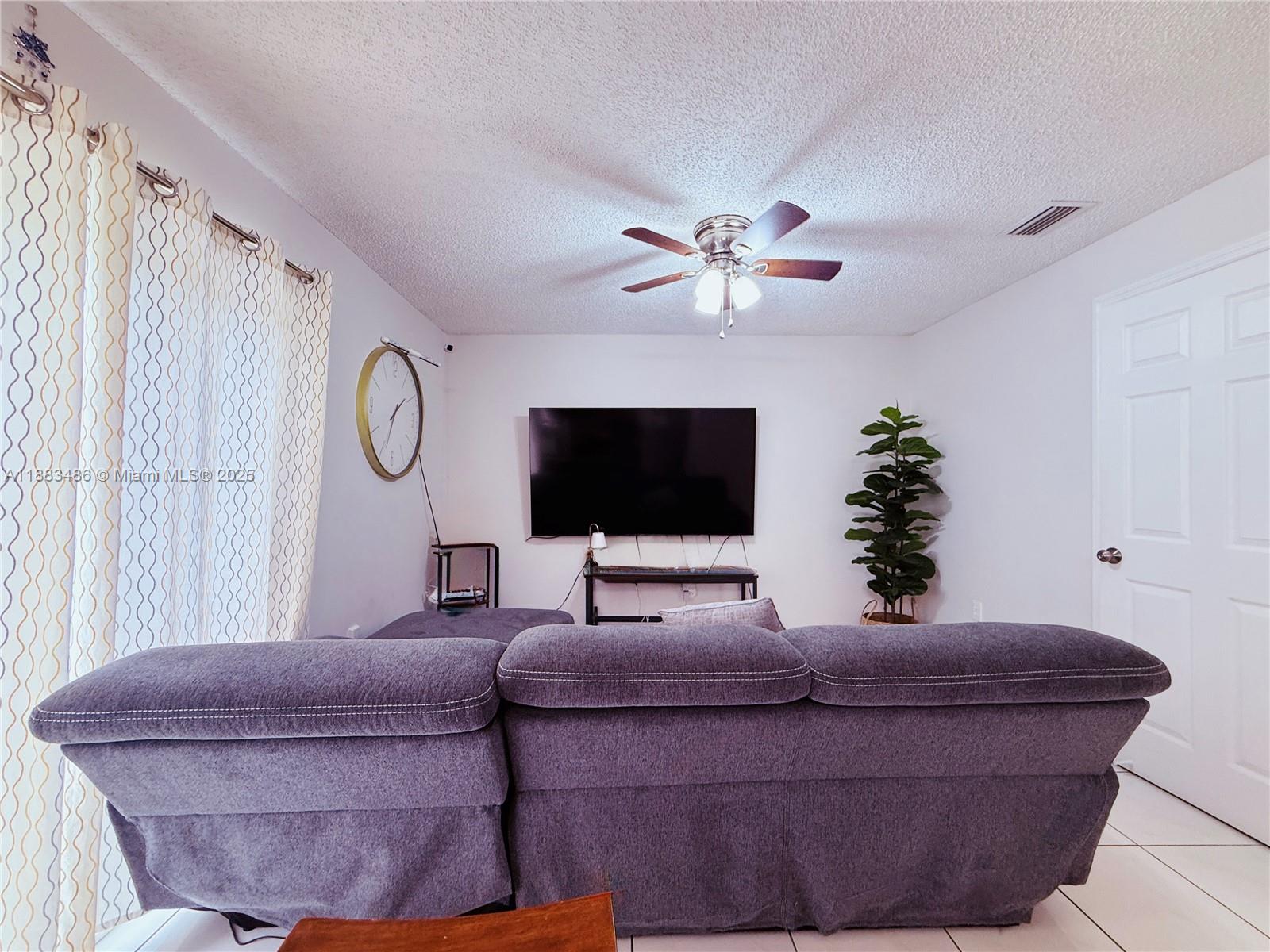 IBIS VILLA AT MIAMI GARDE - Residential Lease