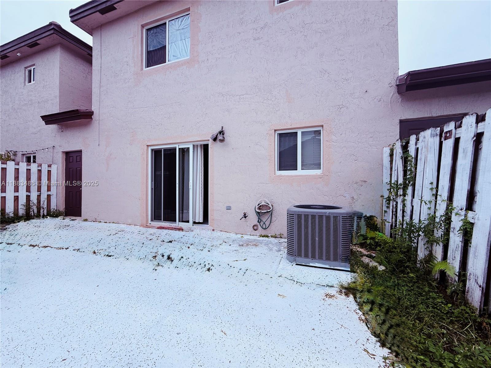 IBIS VILLA AT MIAMI GARDE - Residential Lease