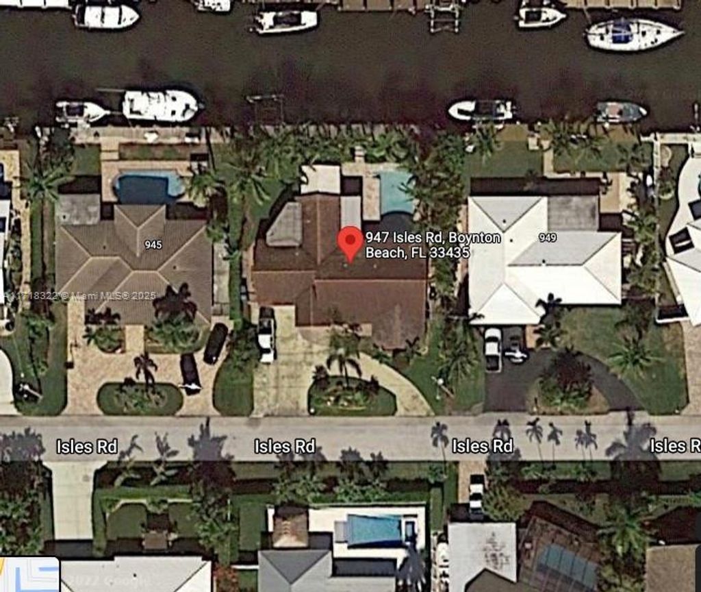 Photo of 947 Isles Rd, Boynton Beach, FL 33435 (MLS # A11718322)