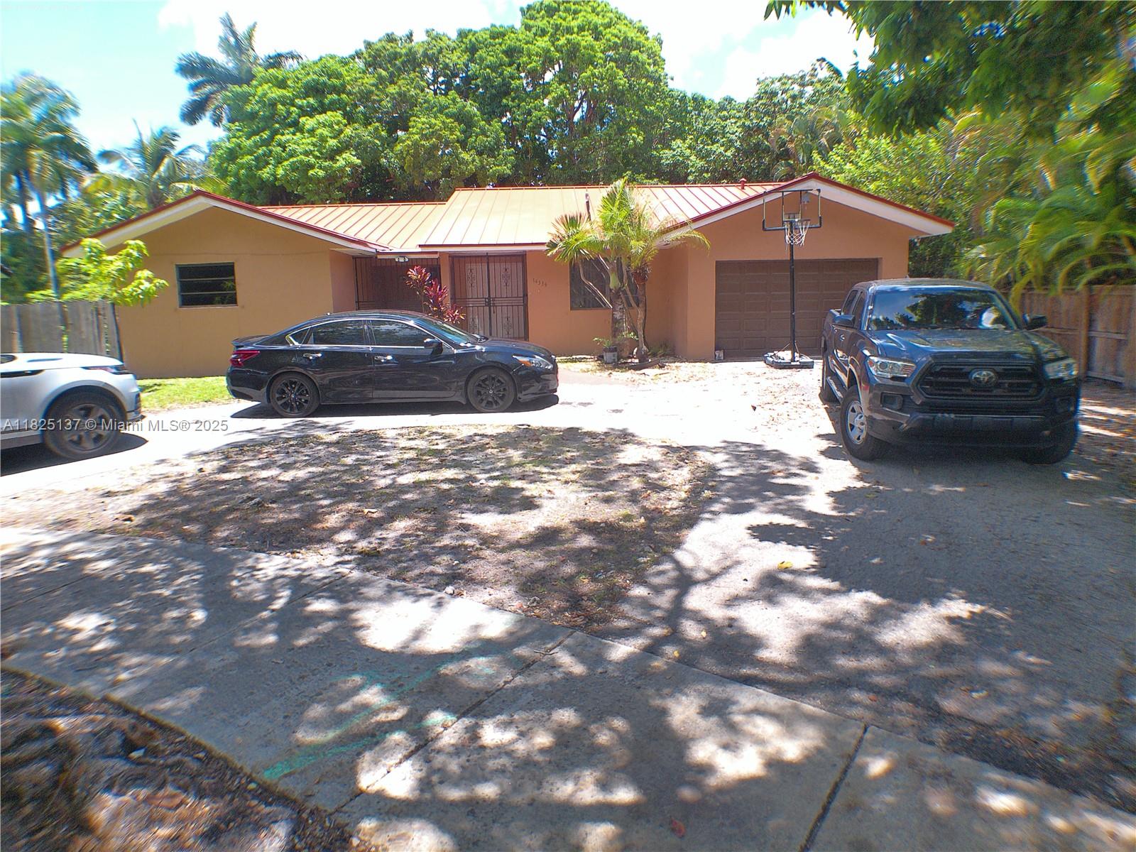 VERY BIG HOUSE WITH TWO-CAR GARAGE. BRAND NEW METAL ROOF. UPDATED KITCHEN AND BATHROOM. JUST CALL YOUR BROKER FOR DETAILS