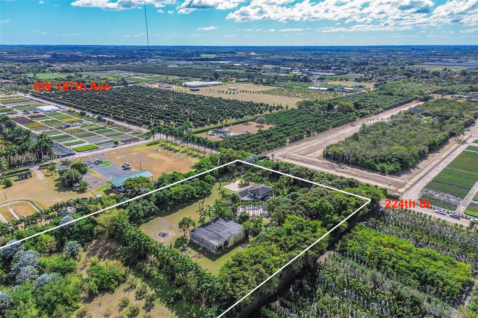 Redland SFH 5 acres - Residential