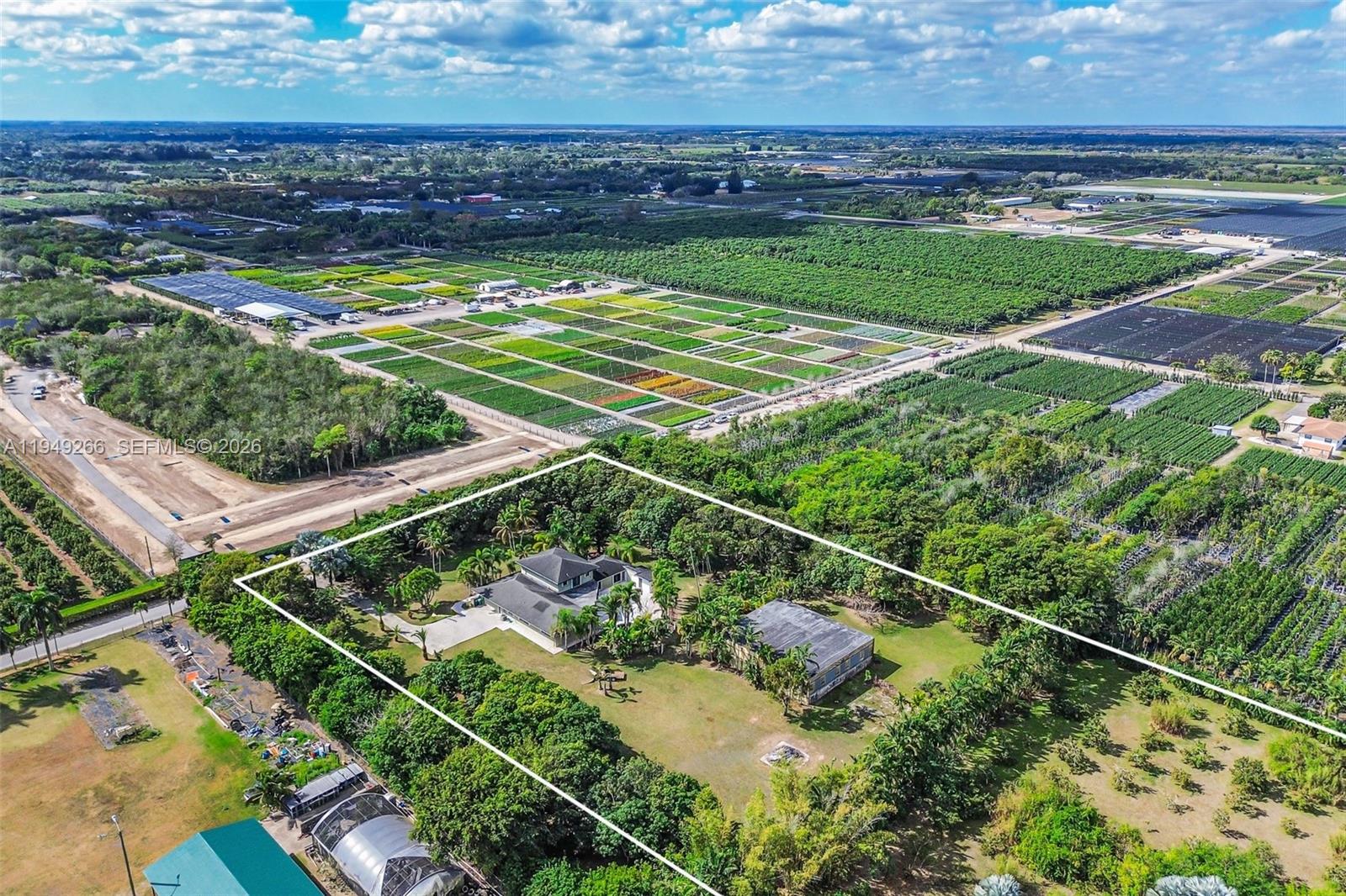 Redland SFH 5 acres - Residential