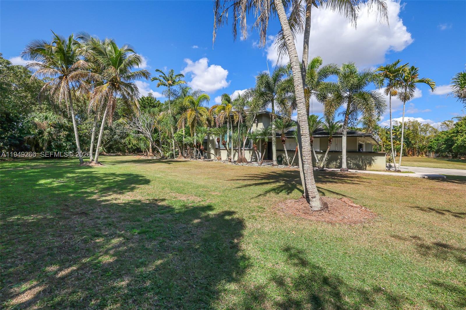 Redland SFH 5 acres - Residential