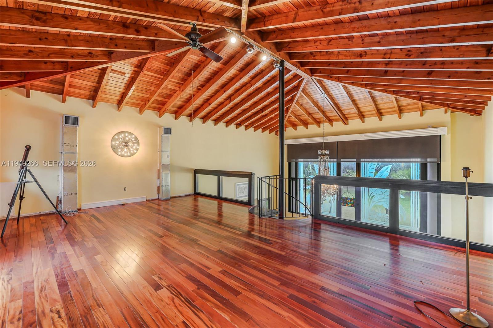 Redland SFH 5 acres - Residential