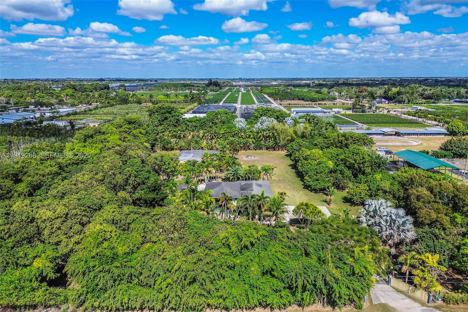 Redland SFH 5 acres - Residential