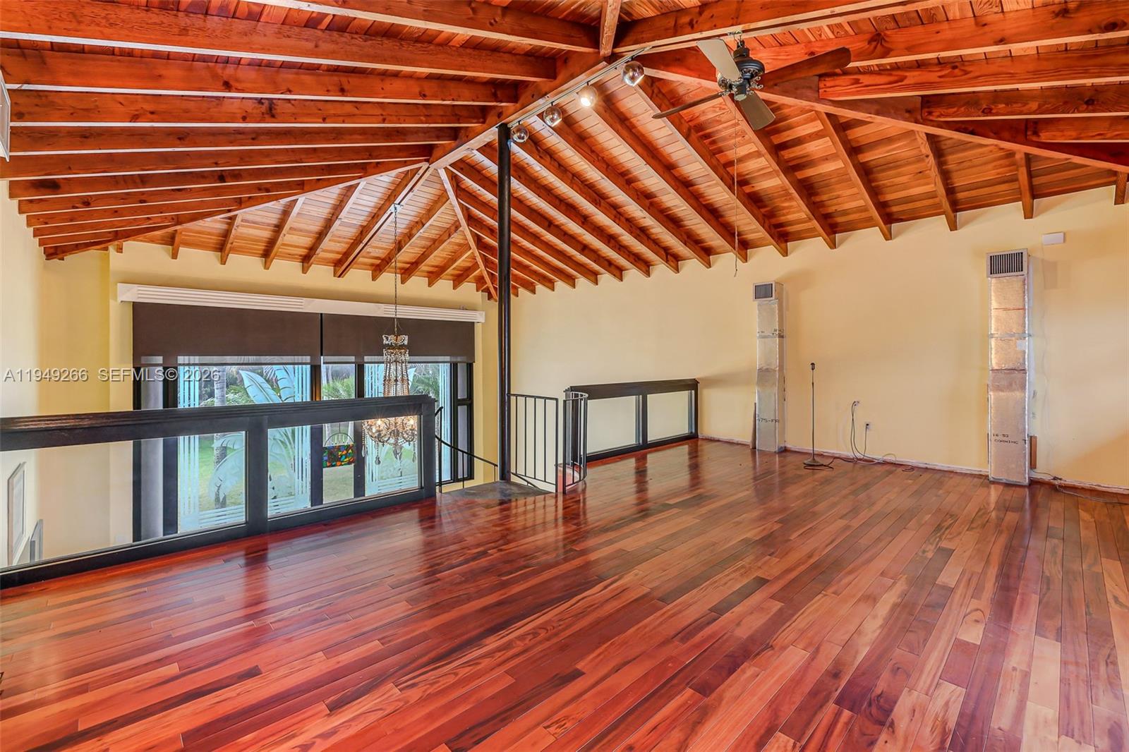 Redland SFH 5 acres - Residential