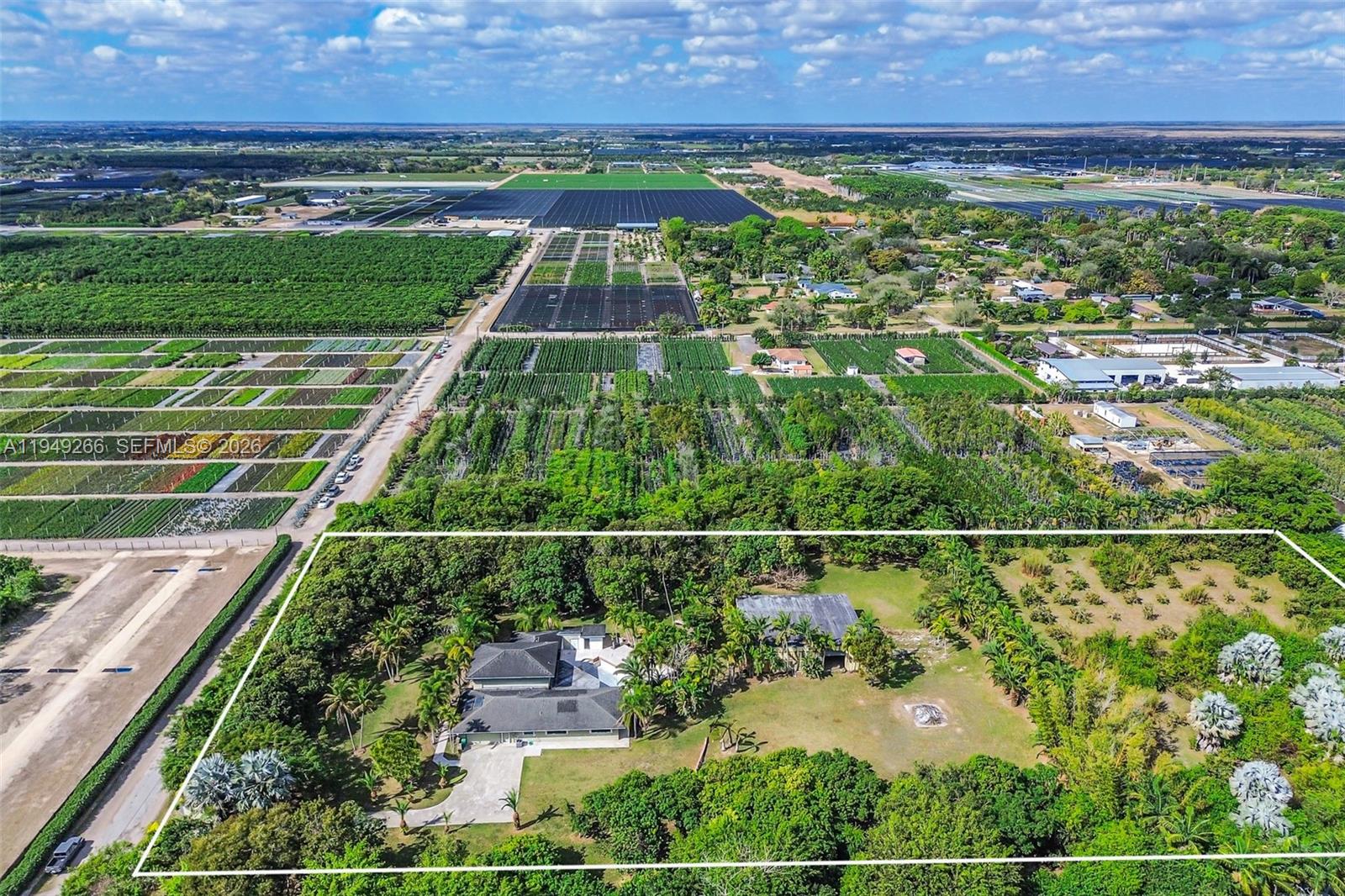 Redland SFH 5 acres - Residential