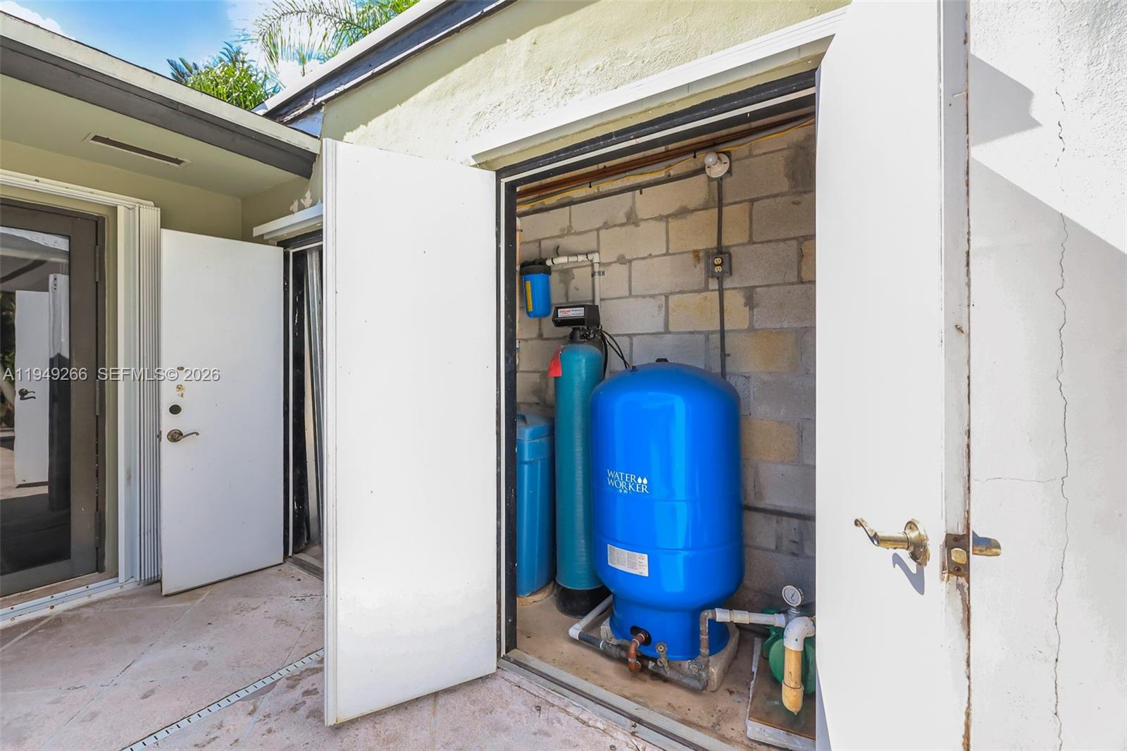 Redland SFH 5 acres - Residential