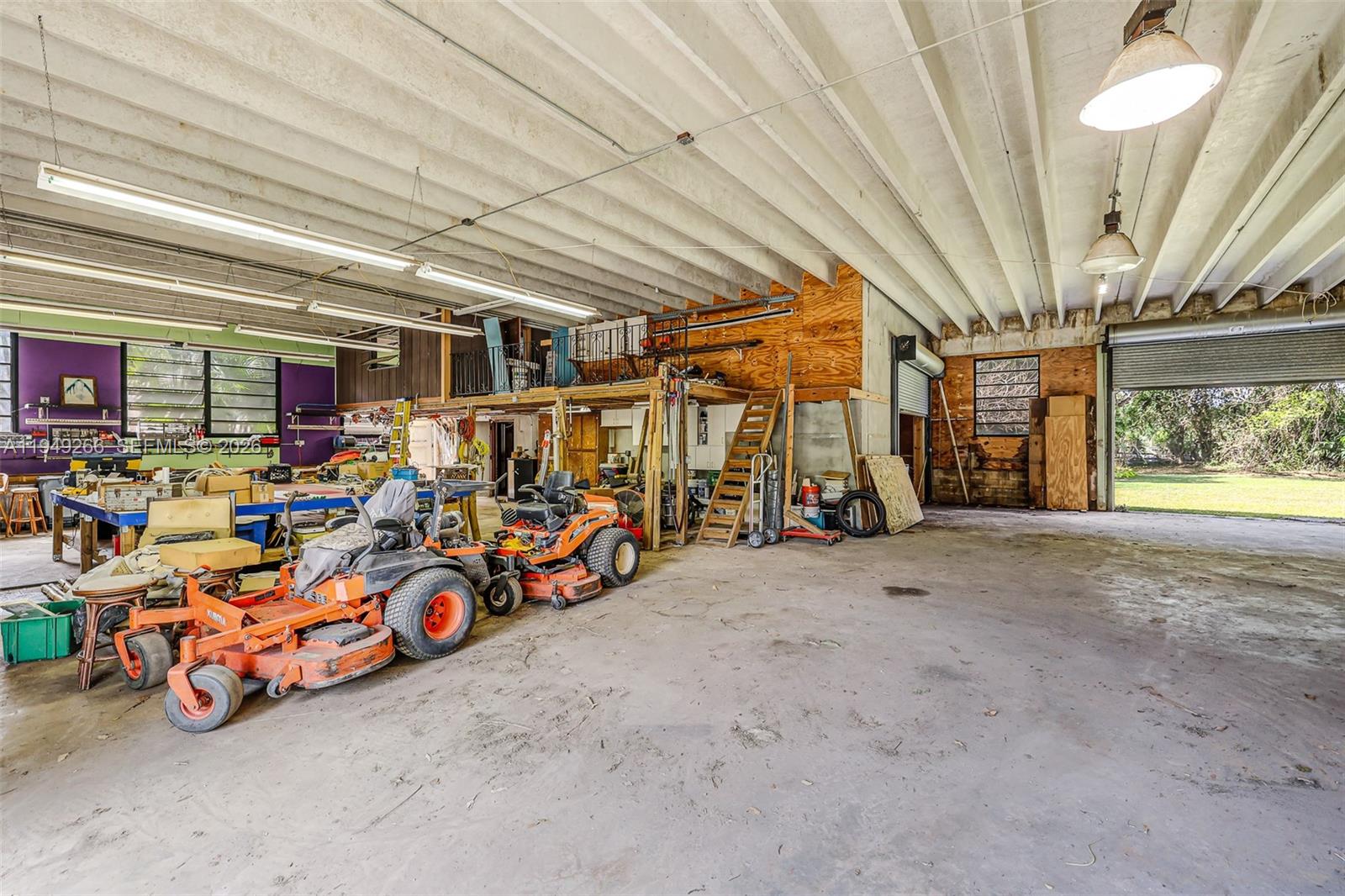 Redland SFH 5 acres - Residential