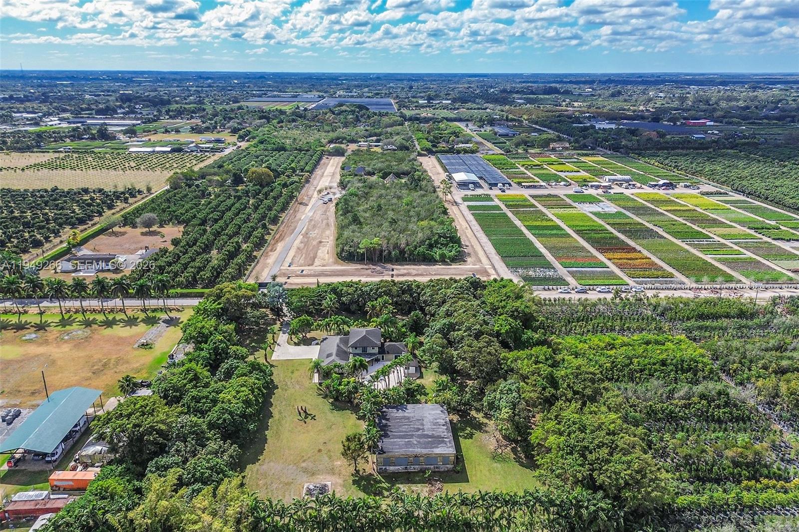 Redland SFH 5 acres - Residential