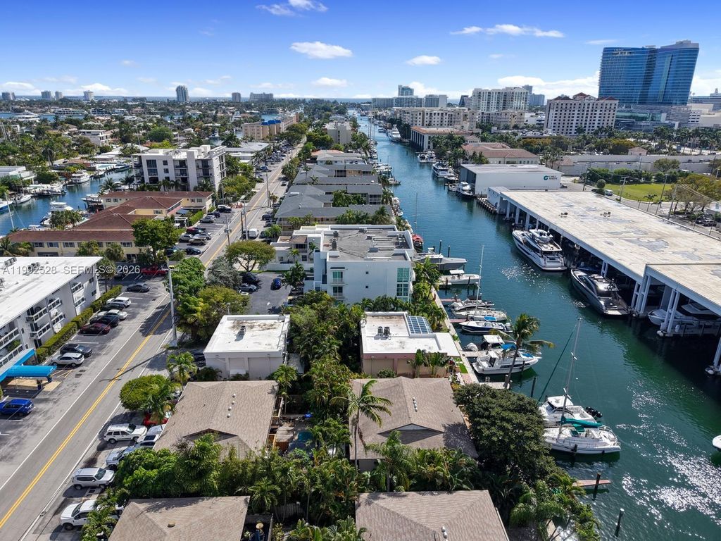 Photo of 1440 SE 15th St #2, Fort Lauderdale, FL 33316 (MLS # A11992528)