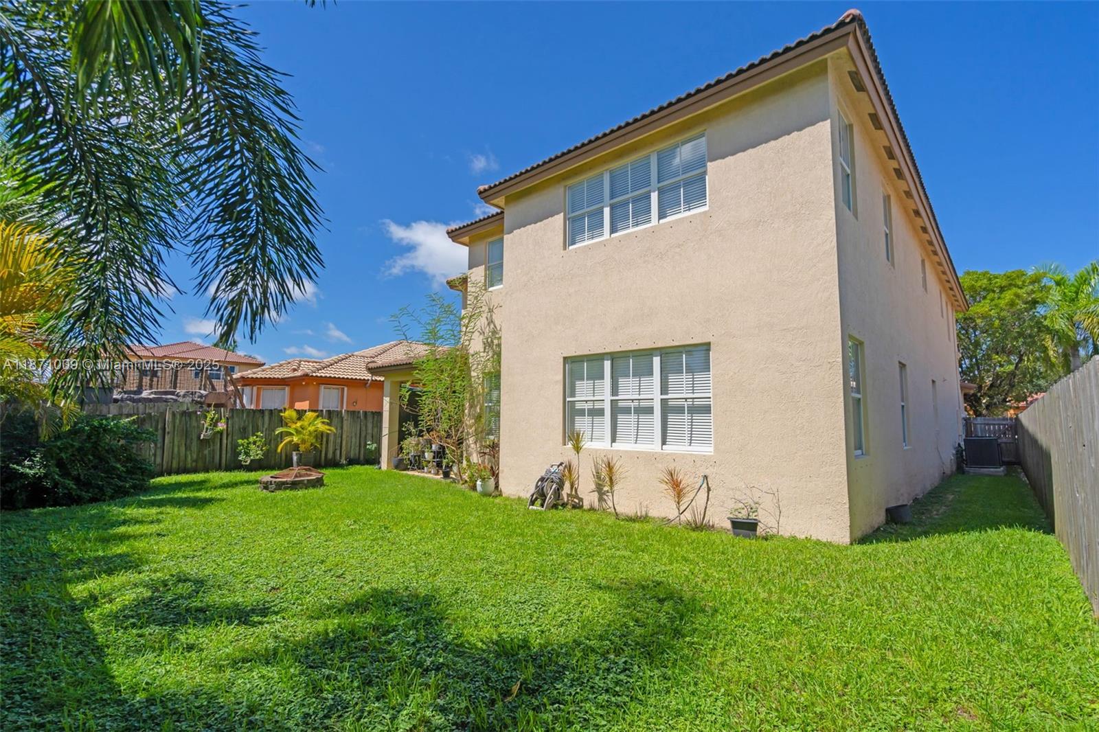 GALAPAGOS II - Residential