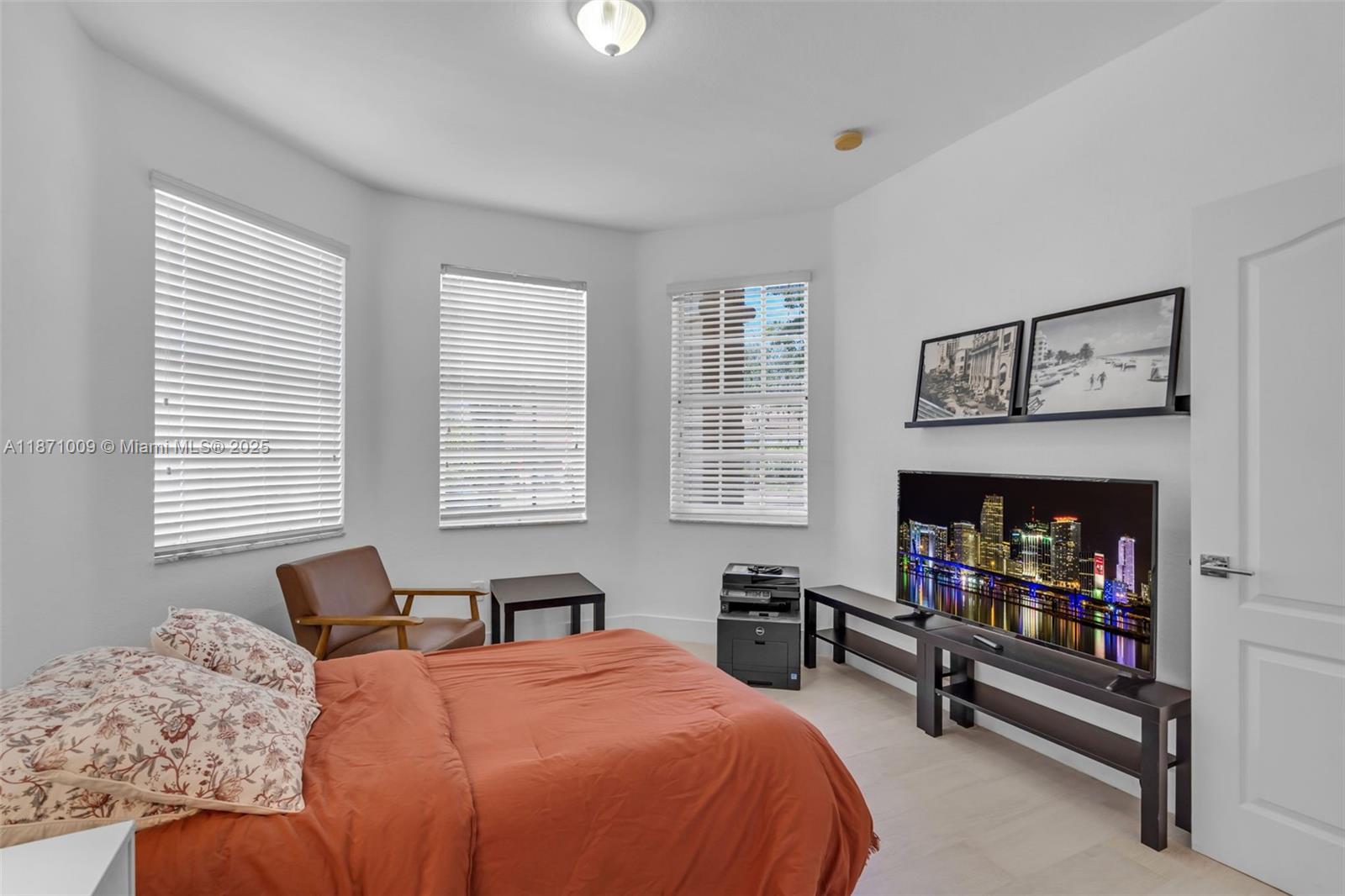 GALAPAGOS II - Residential