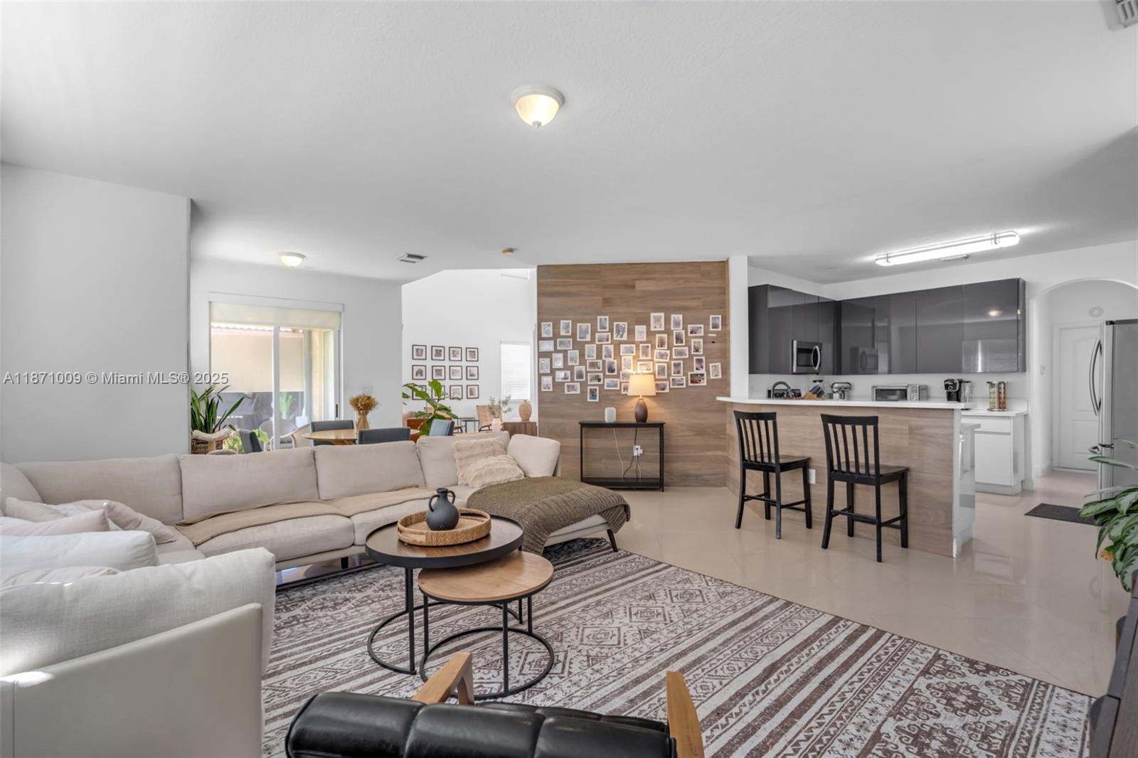 GALAPAGOS II - Residential